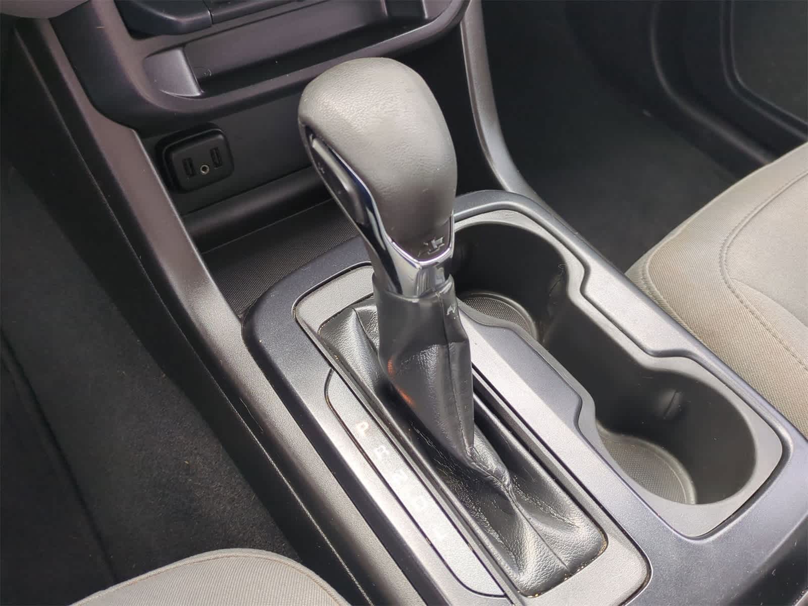 Thumbnail: 2022 Chevrolet Colorado - 15