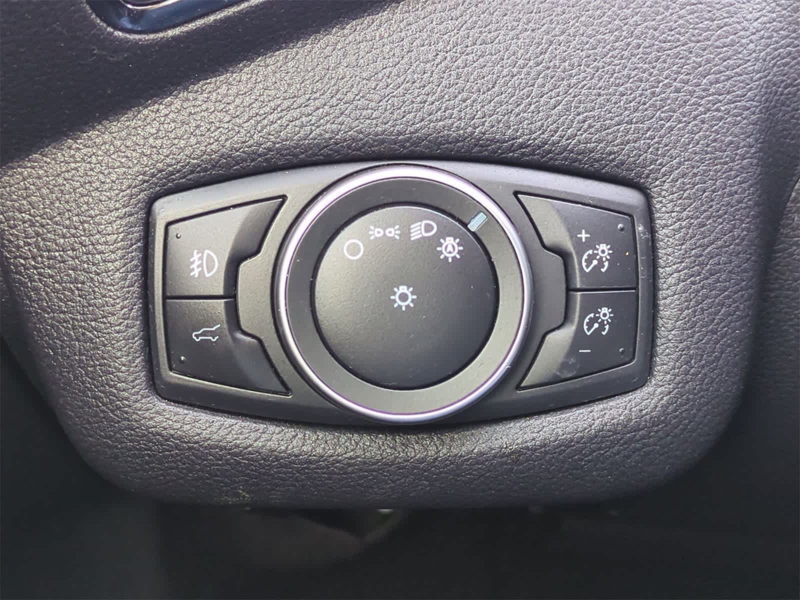 Thumbnail: 2019 Ford Escape - 18