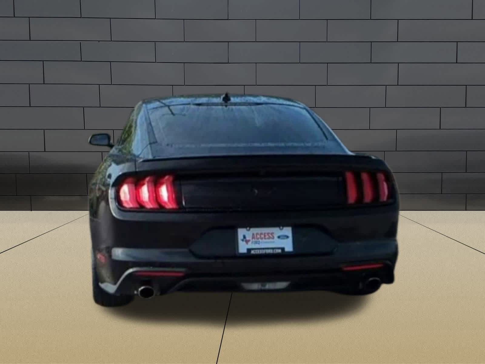 Thumbnail: 2022 Ford Mustang - 7