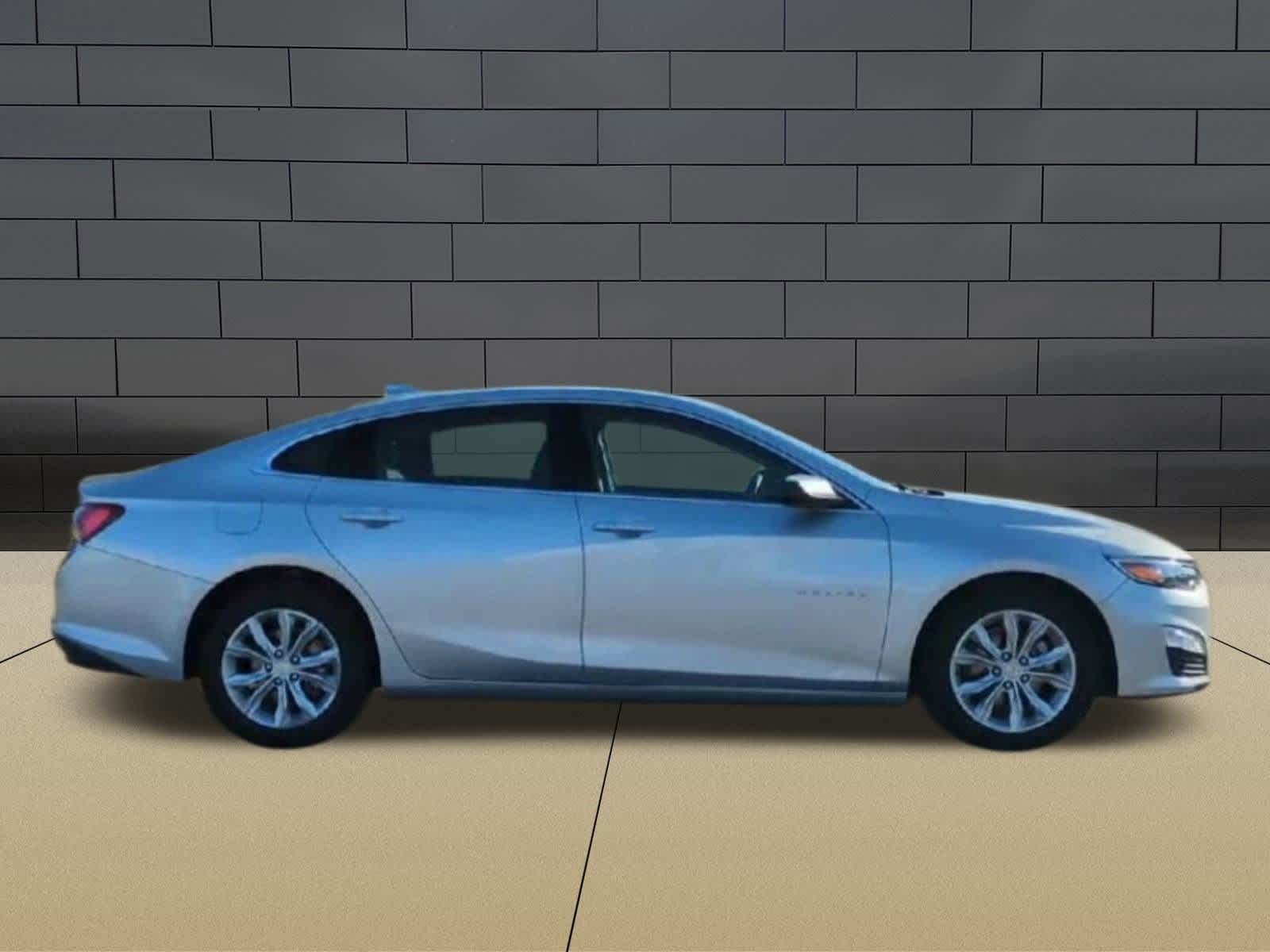 Thumbnail: 2022 Chevrolet Malibu - 9