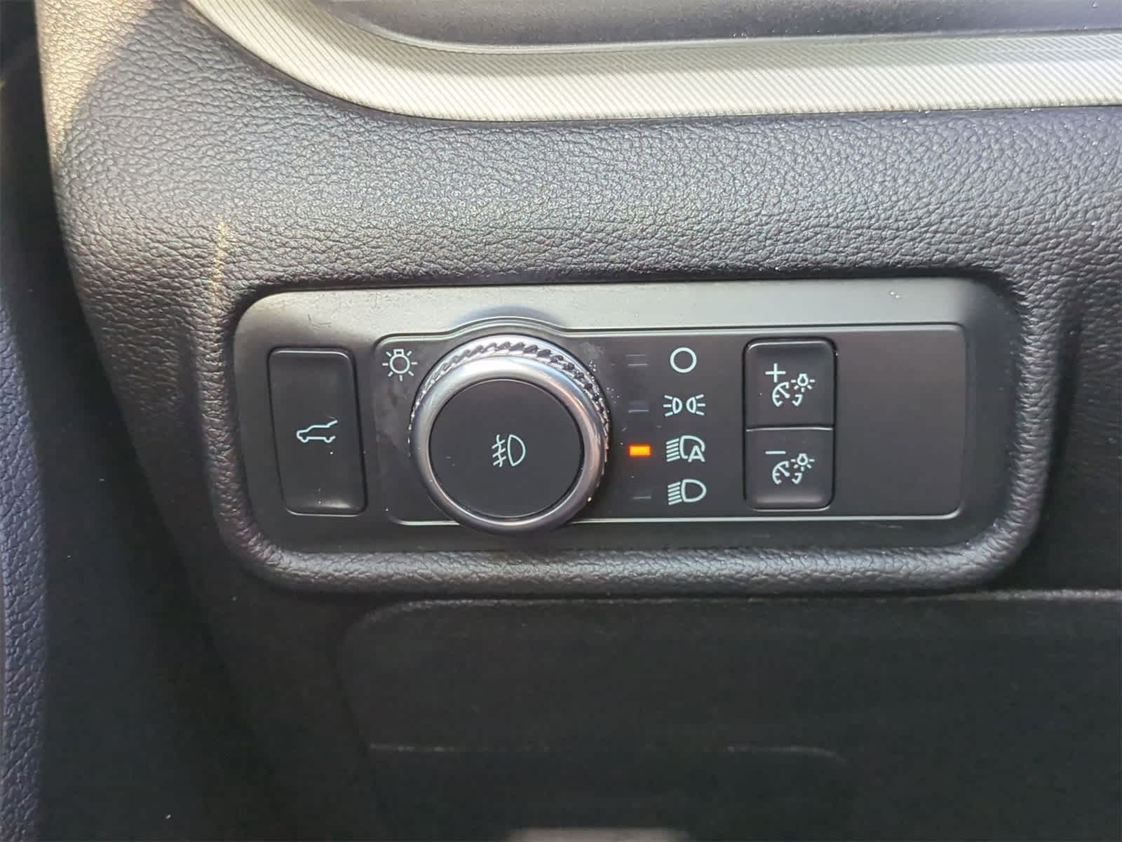 Thumbnail: 2021 Ford Explorer - 18