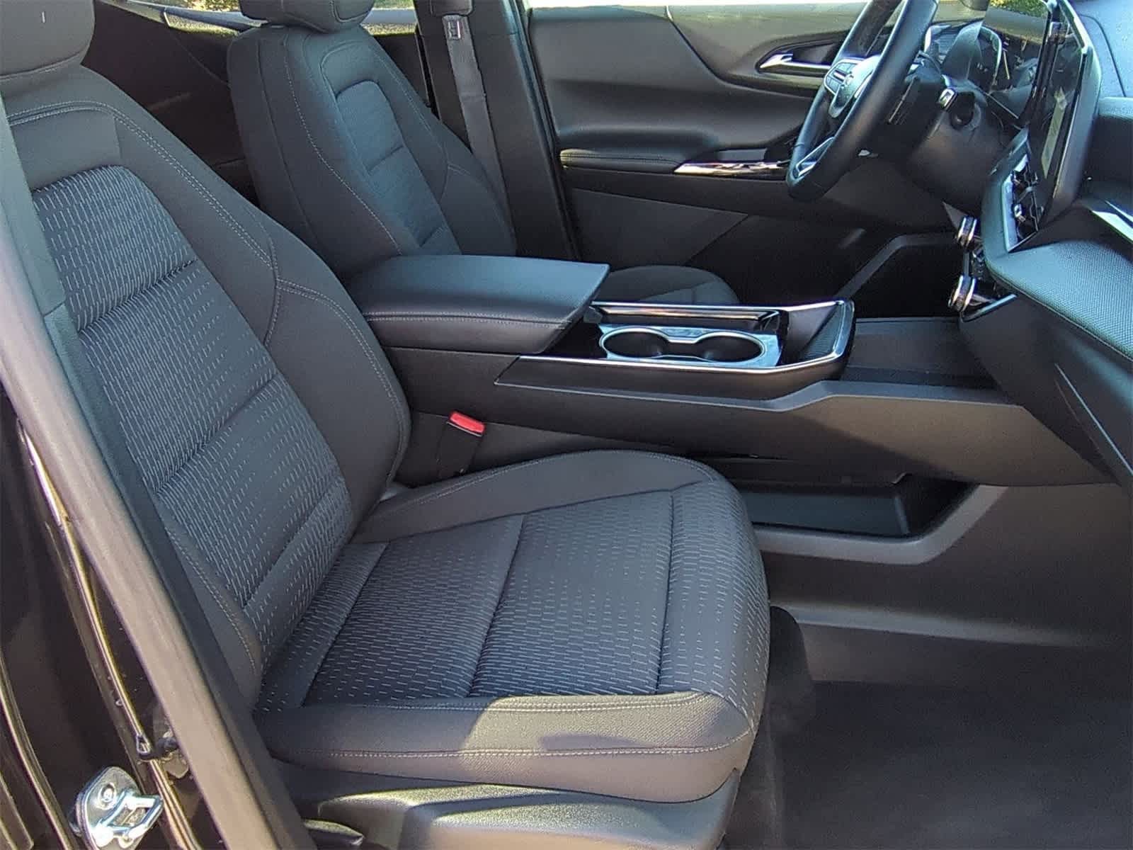 Thumbnail: 2025 Chevrolet Equinox - 26