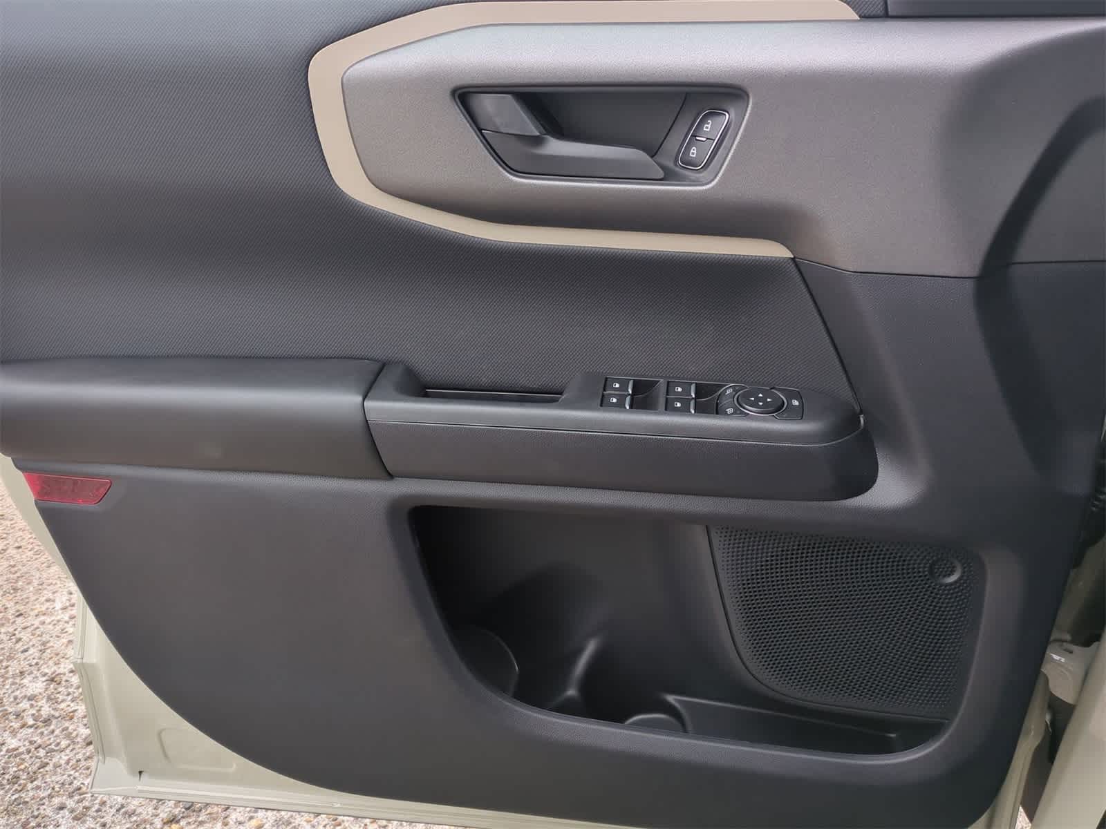 Thumbnail: 2025 Ford Bronco Sport - 21