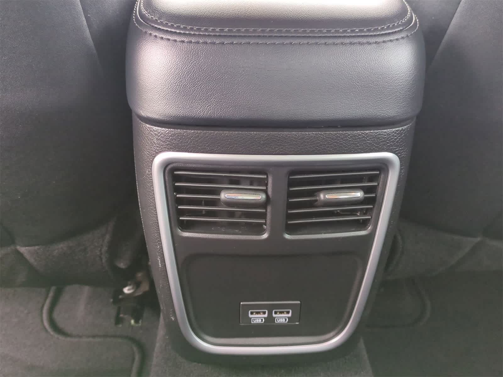 Thumbnail: 2023 Chrysler 300 - 20