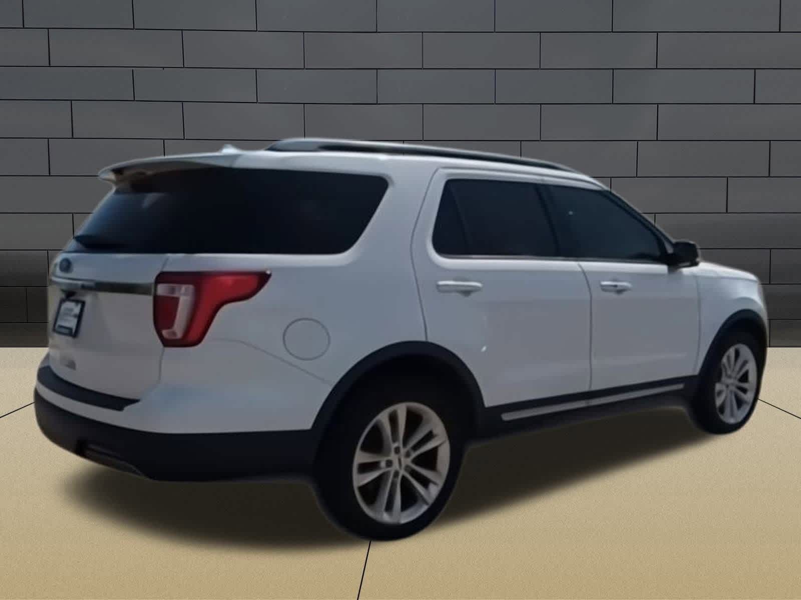 2019 Ford Explorer XLT 8
