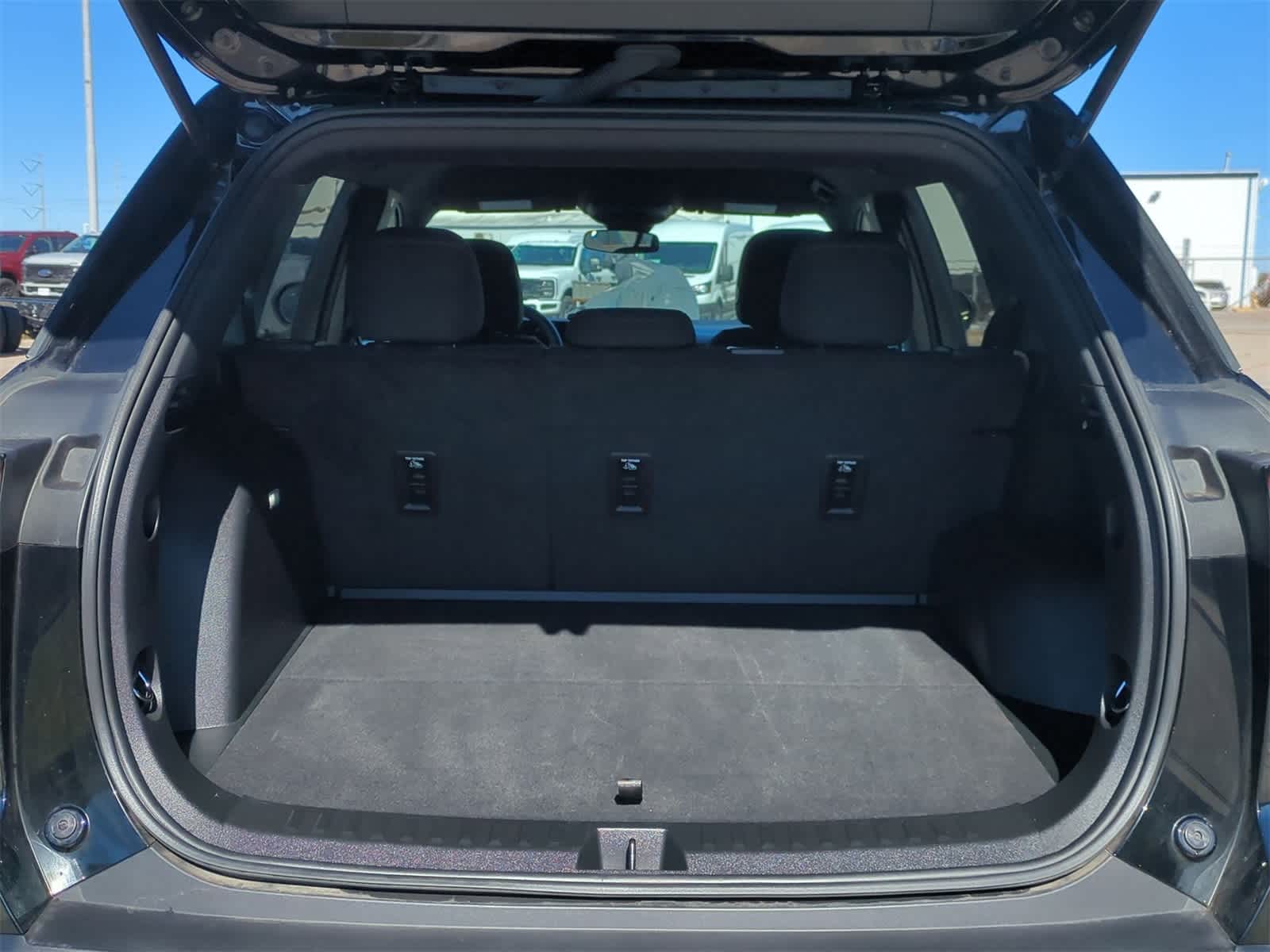 Thumbnail: 2025 Chevrolet Equinox - 24