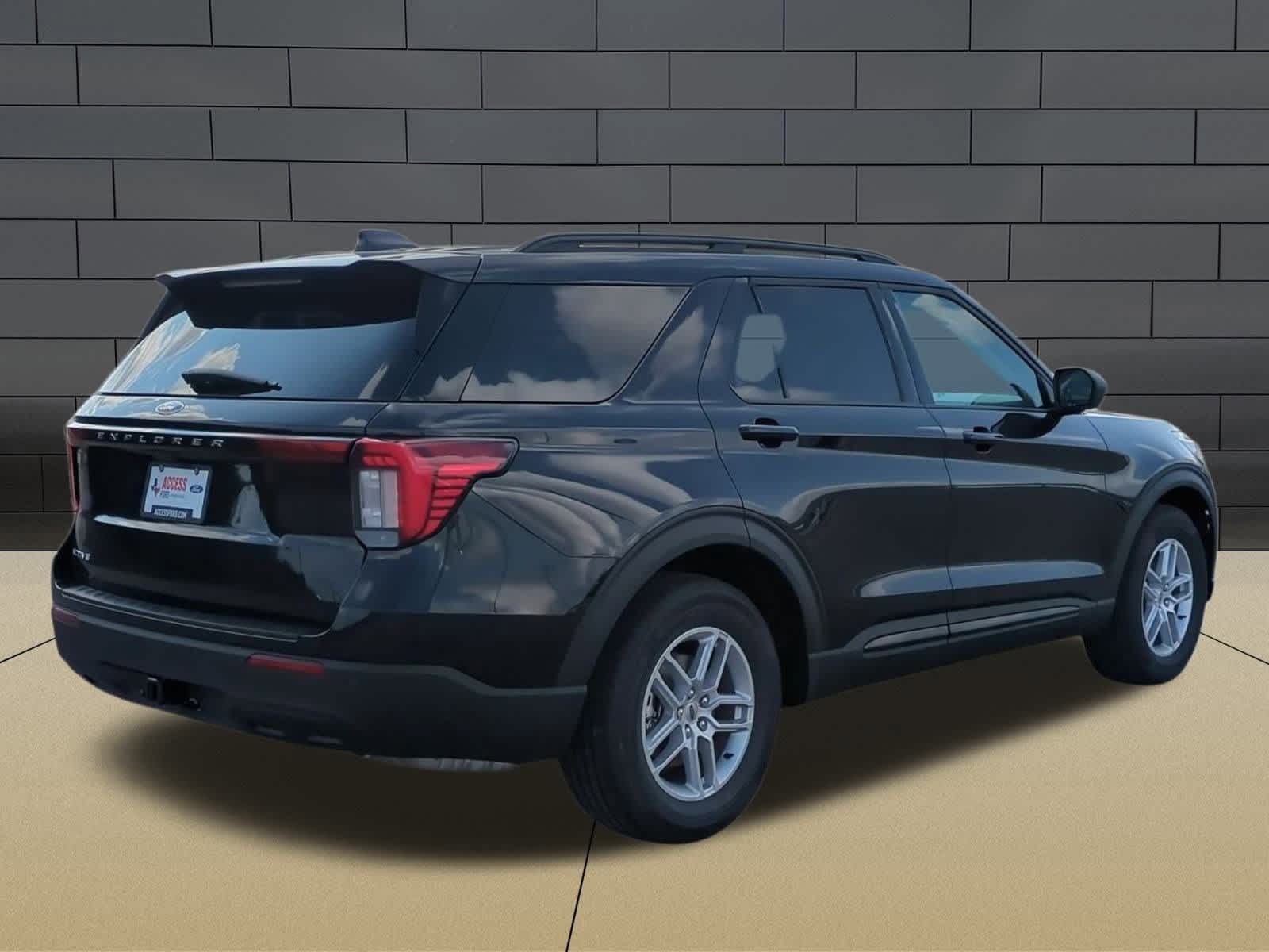 Thumbnail: 2026 Ford Explorer - 8