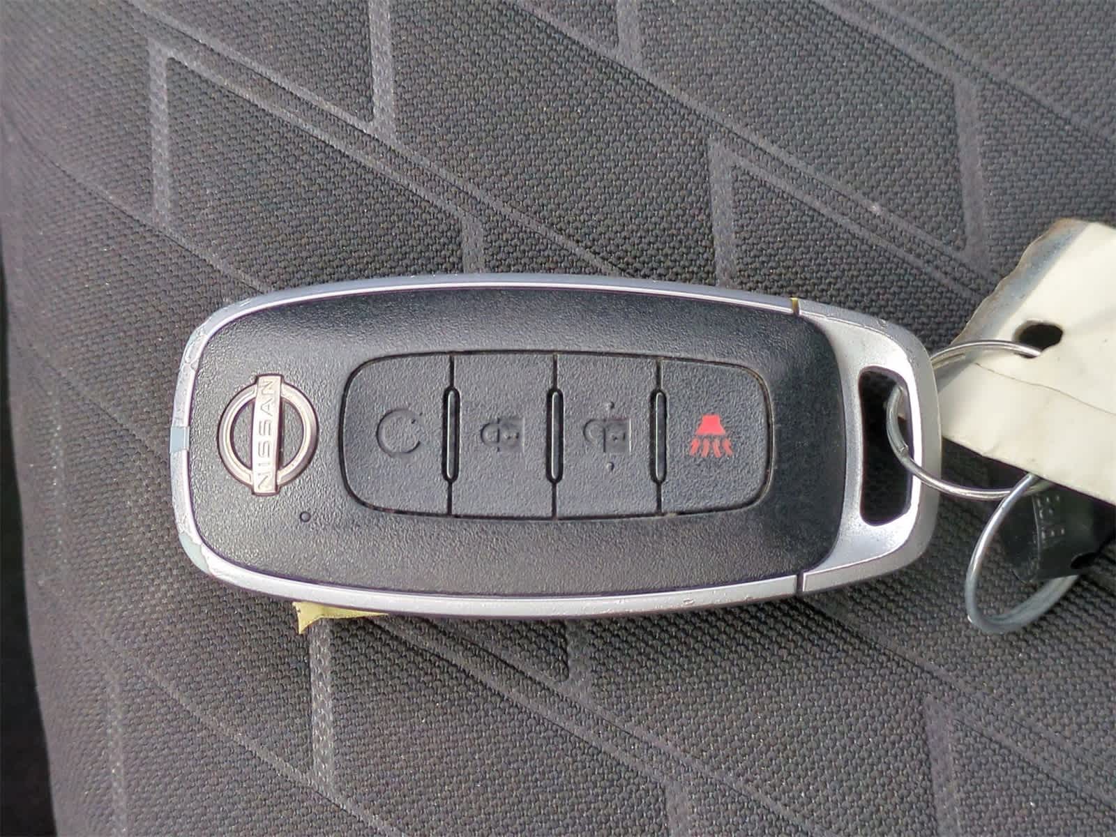 Thumbnail: 2023 Nissan Kicks - 33