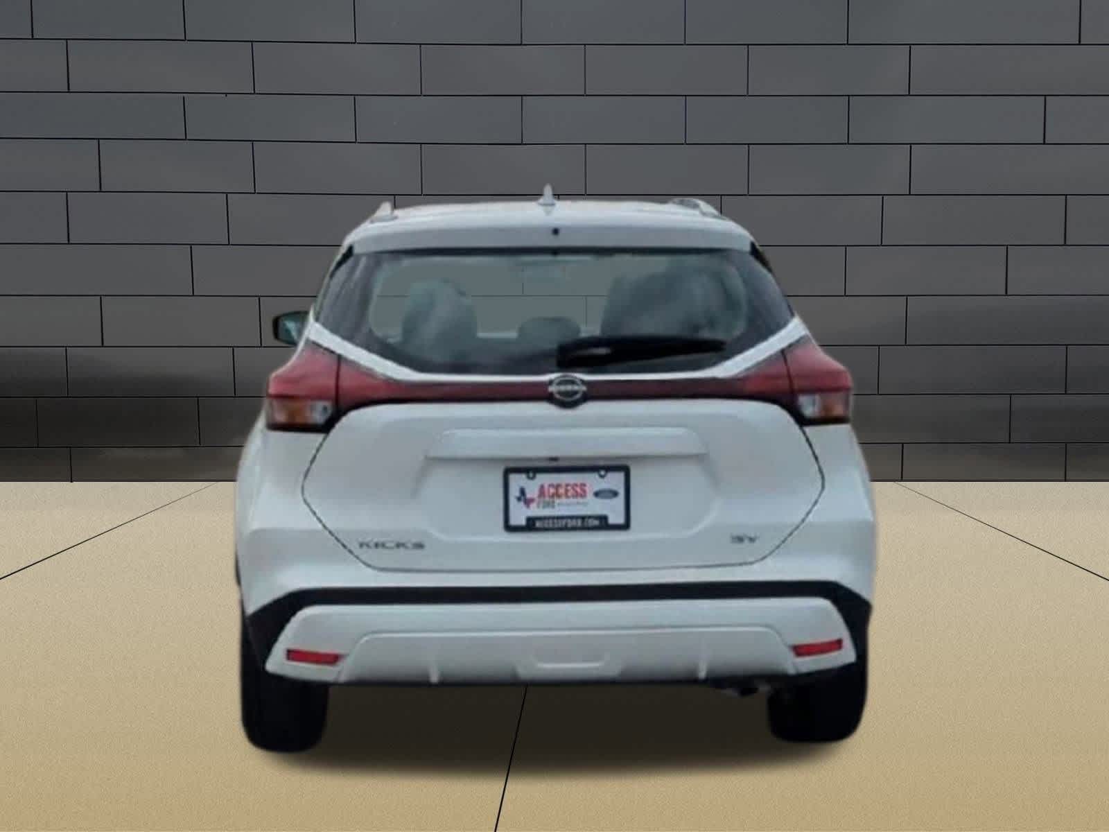 Thumbnail: 2023 Nissan Kicks - 7