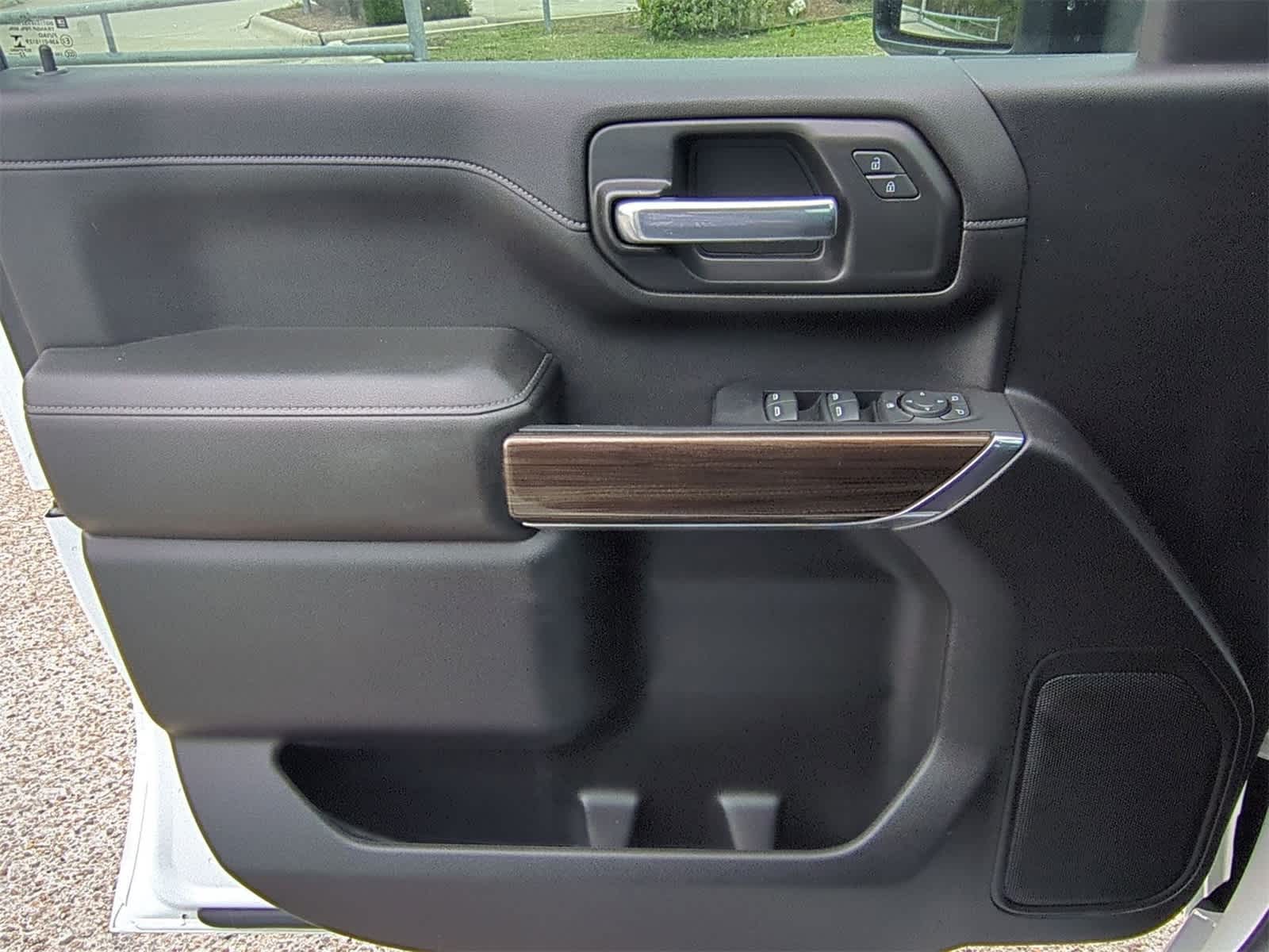 Thumbnail: 2022 Chevrolet Silverado 2500 - 21