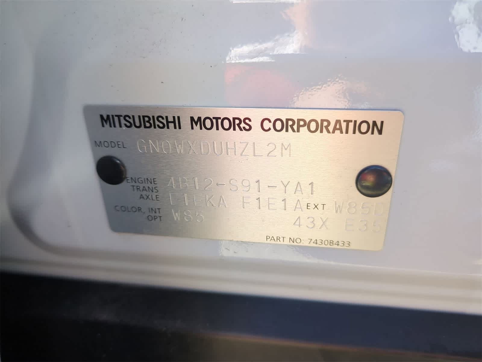 Thumbnail: 2023 Mitsubishi Outlander - 34