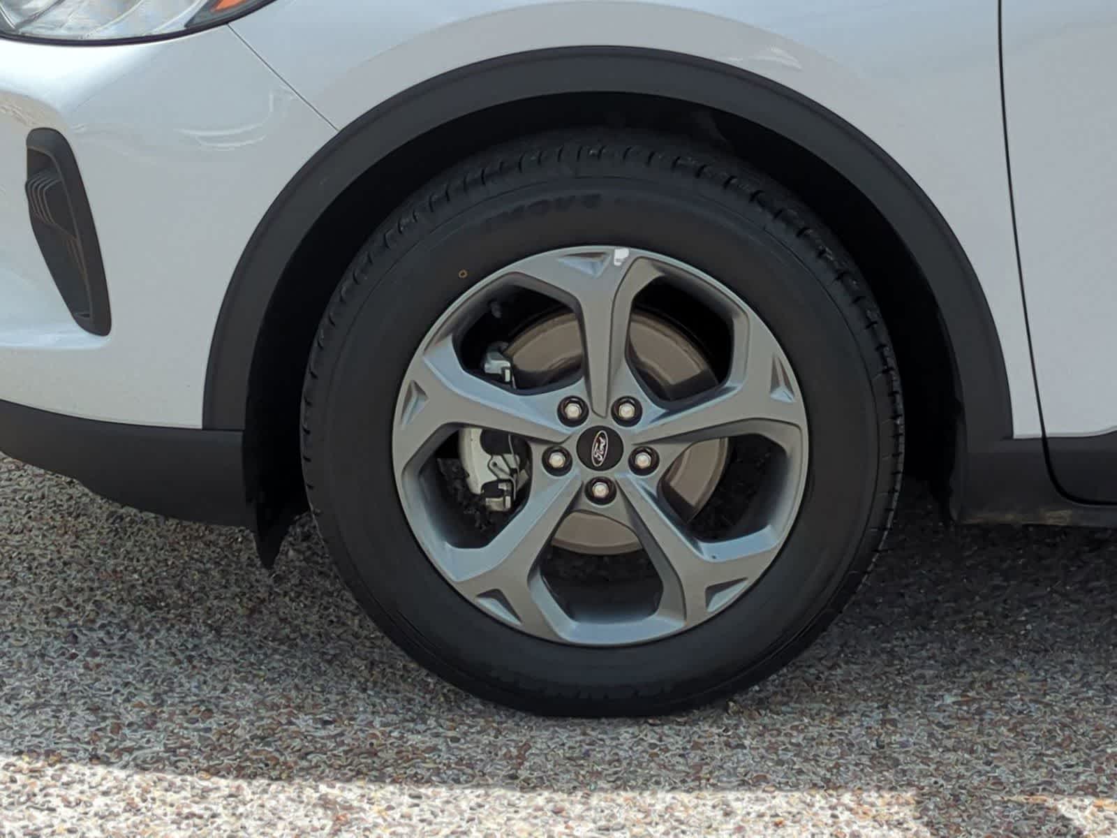 Thumbnail: 2025 Ford Escape - 31