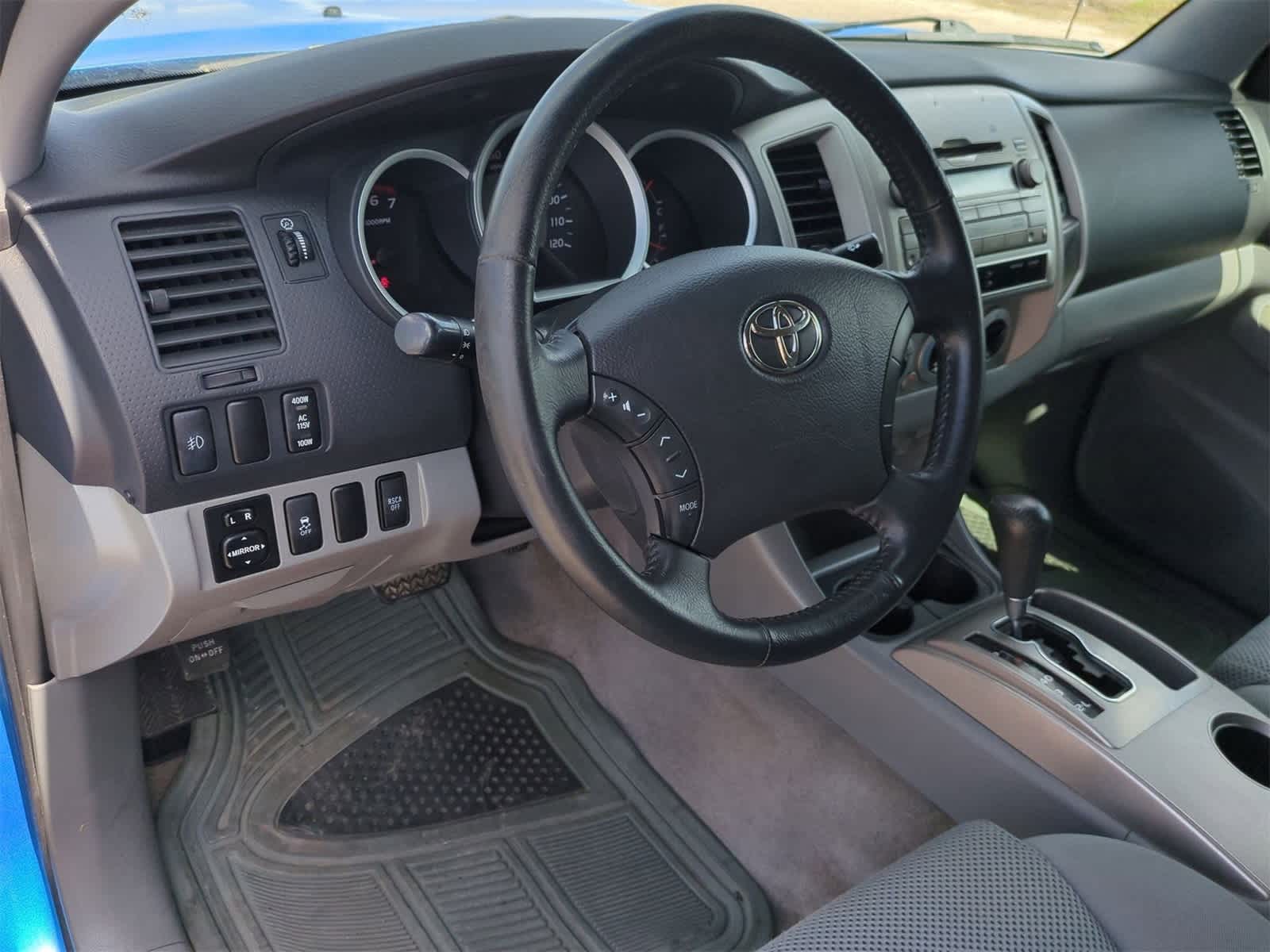 Thumbnail: 2010 Toyota Tacoma - 10