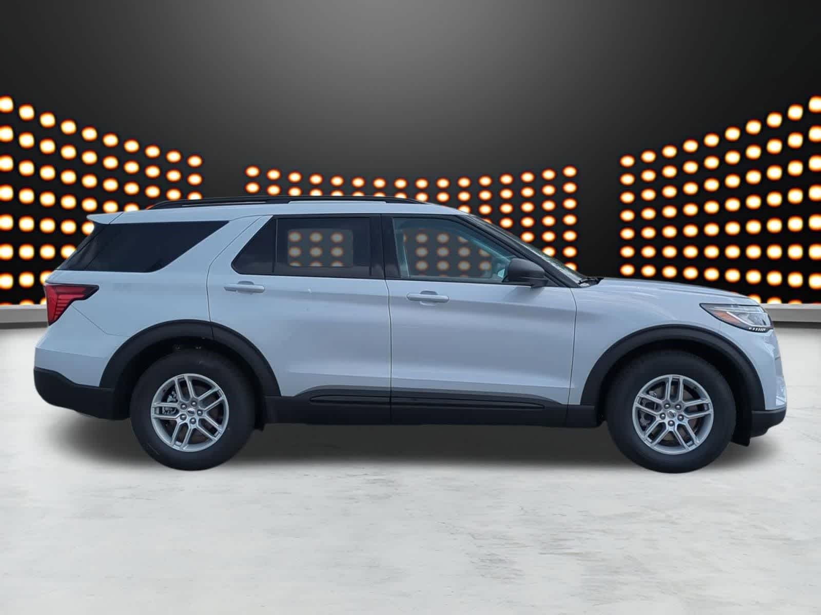 Thumbnail: 2026 Ford Explorer - 9