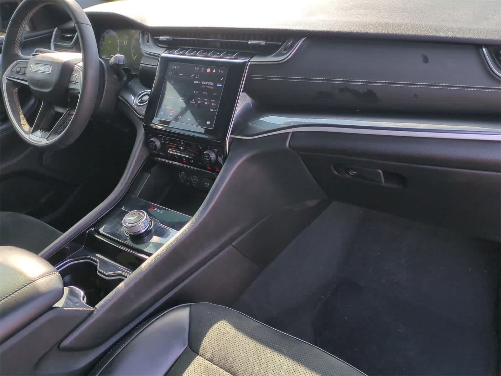 Thumbnail: 2023 Jeep Grand Cherokee - 28