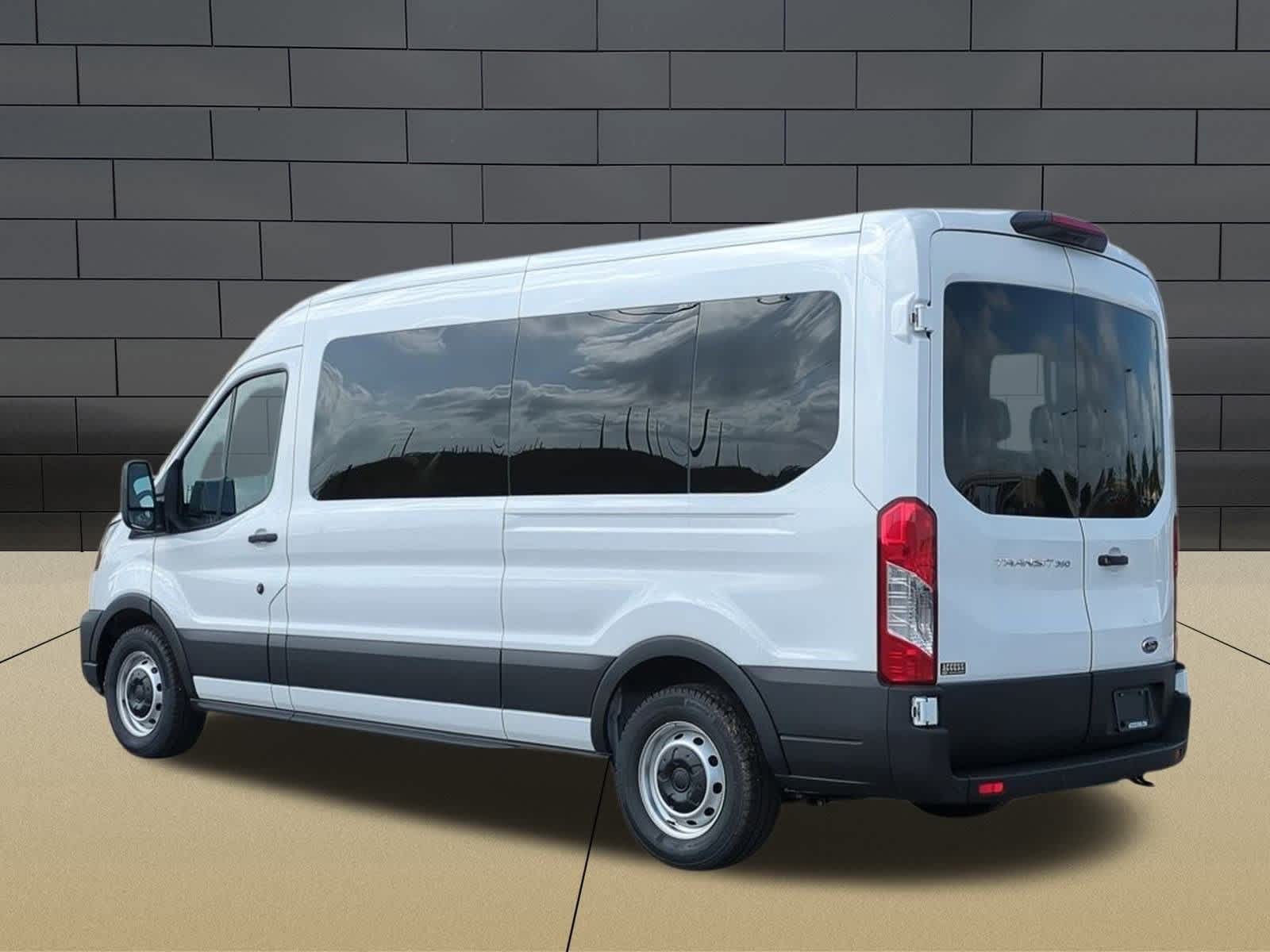 Thumbnail: 2025 Ford Econoline - 6