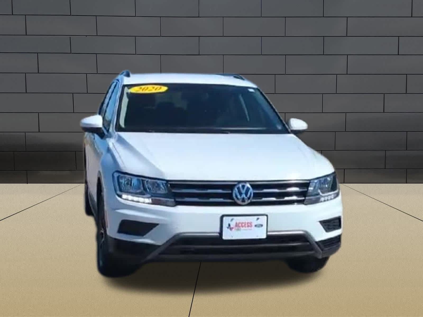 Thumbnail: 2020 Volkswagen Tiguan - 3