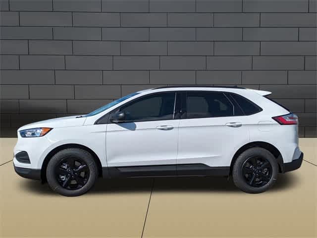 2024 Ford Edge SE photo 3