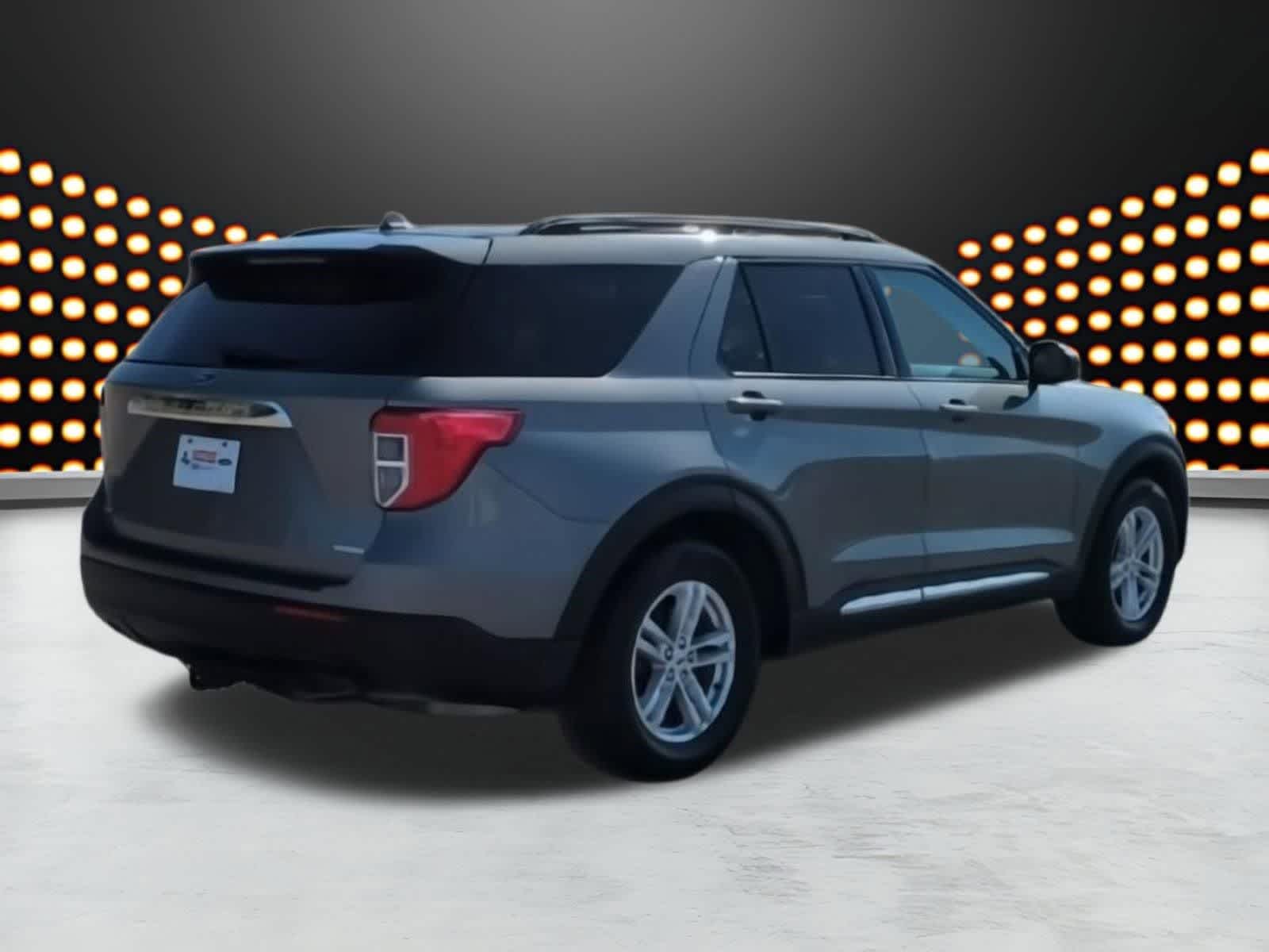 Thumbnail: 2020 Ford Explorer - 8