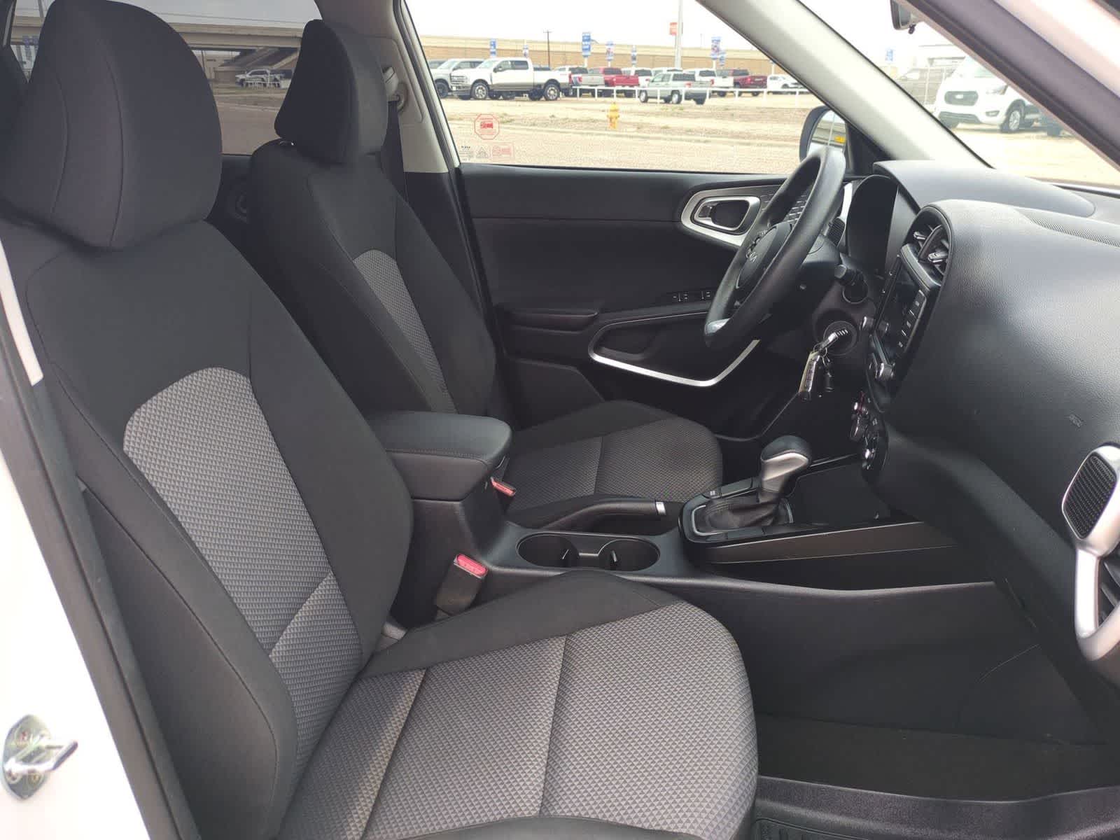 Thumbnail: 2022 Kia Soul - 25