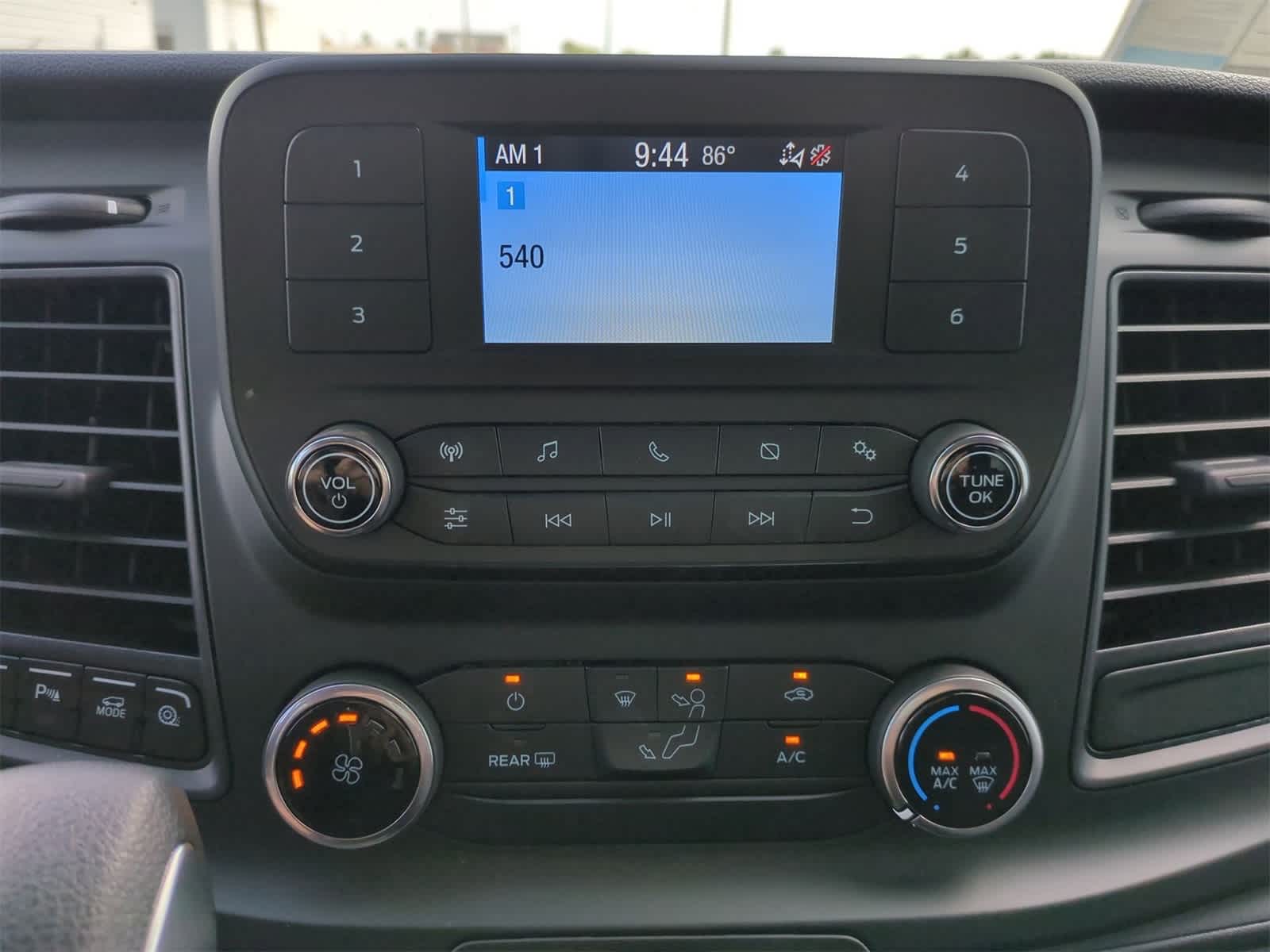 Thumbnail: 2025 Ford Econoline - 13