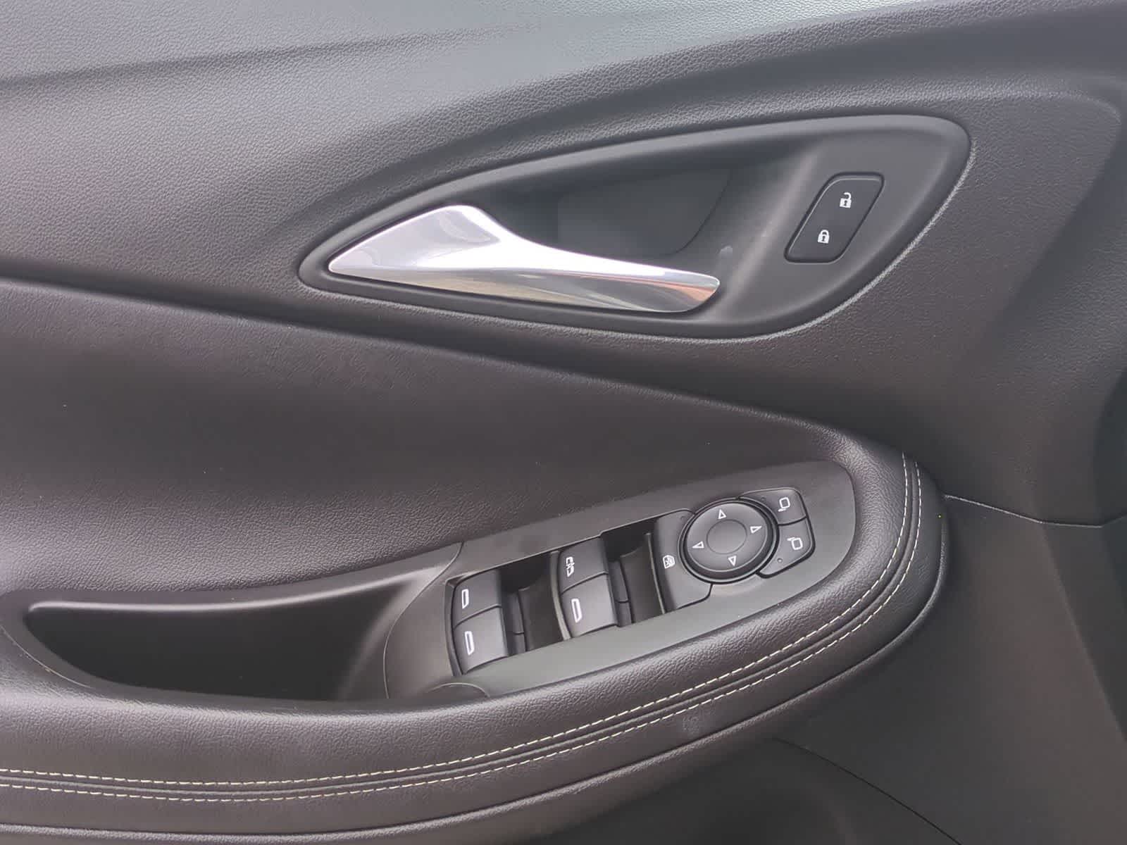 Thumbnail: 2022 Buick Encore GX - 23