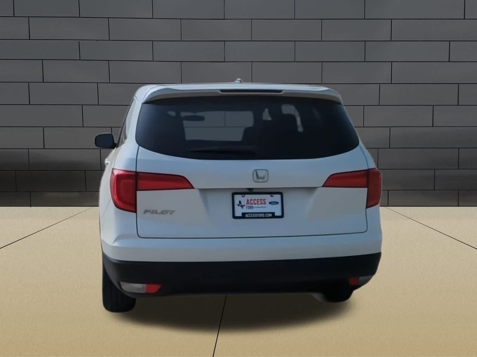Thumbnail: 2018 Honda Pilot - 7