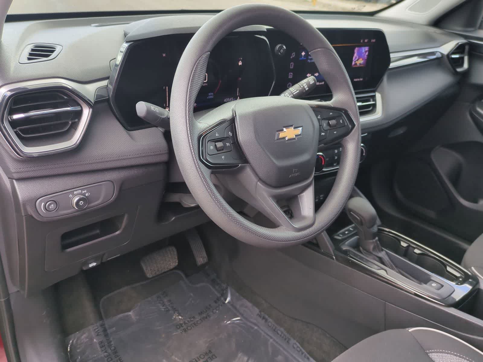 Thumbnail: 2025 Chevrolet TrailBlazer - 10