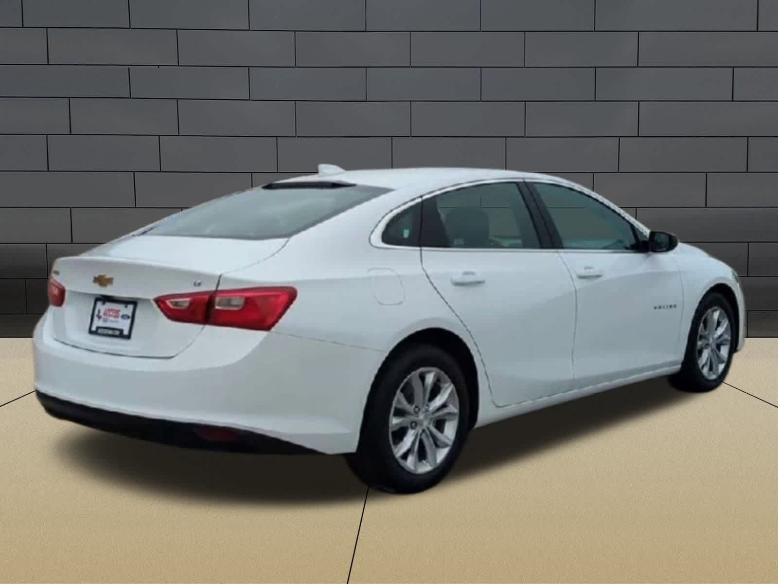 Thumbnail: 2023 Chevrolet Malibu - 8