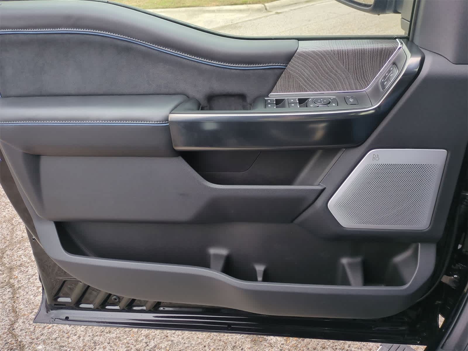 2025 Ford F-250 Platinum 23