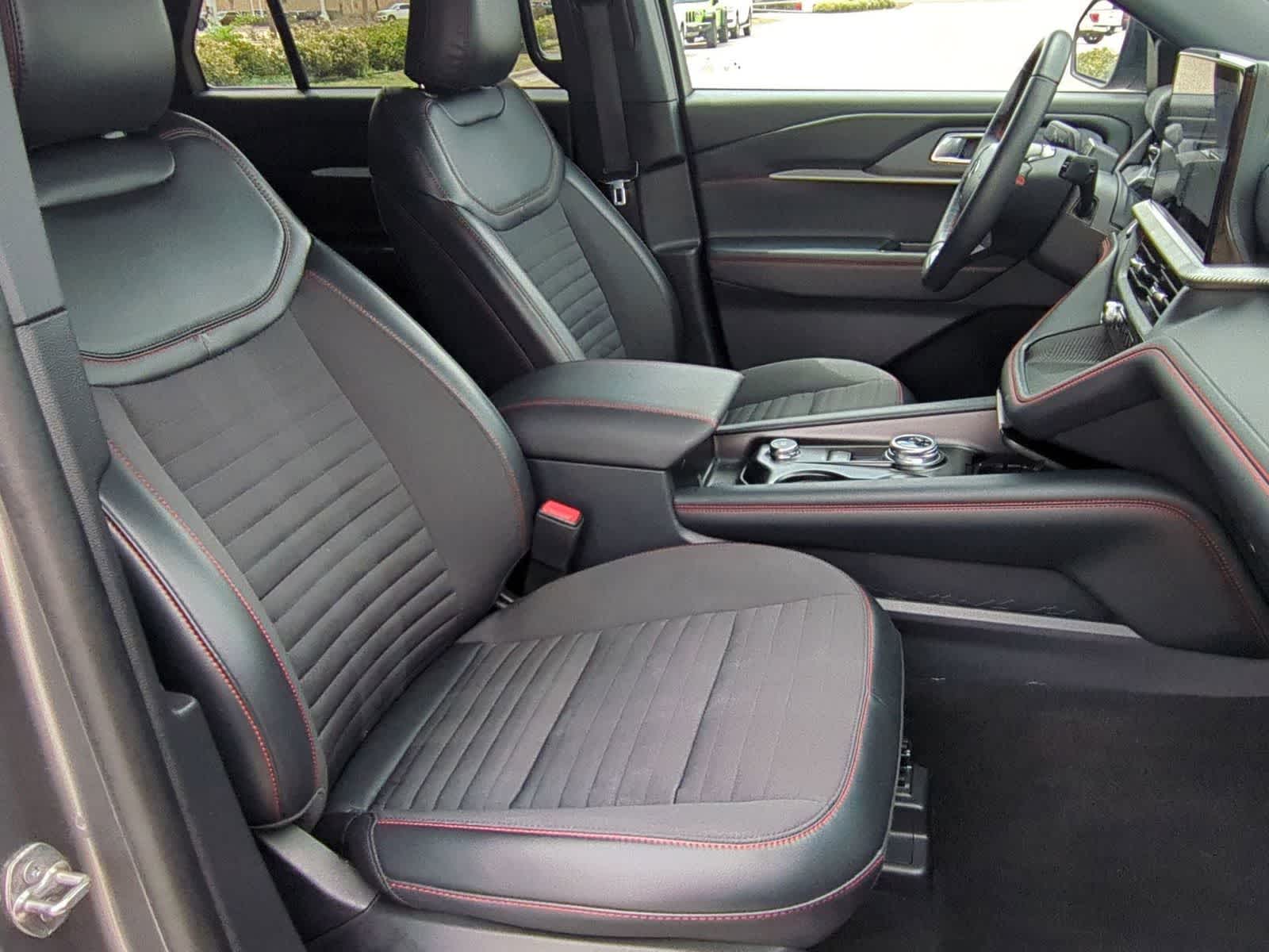 Thumbnail: 2025 Ford Explorer - 26