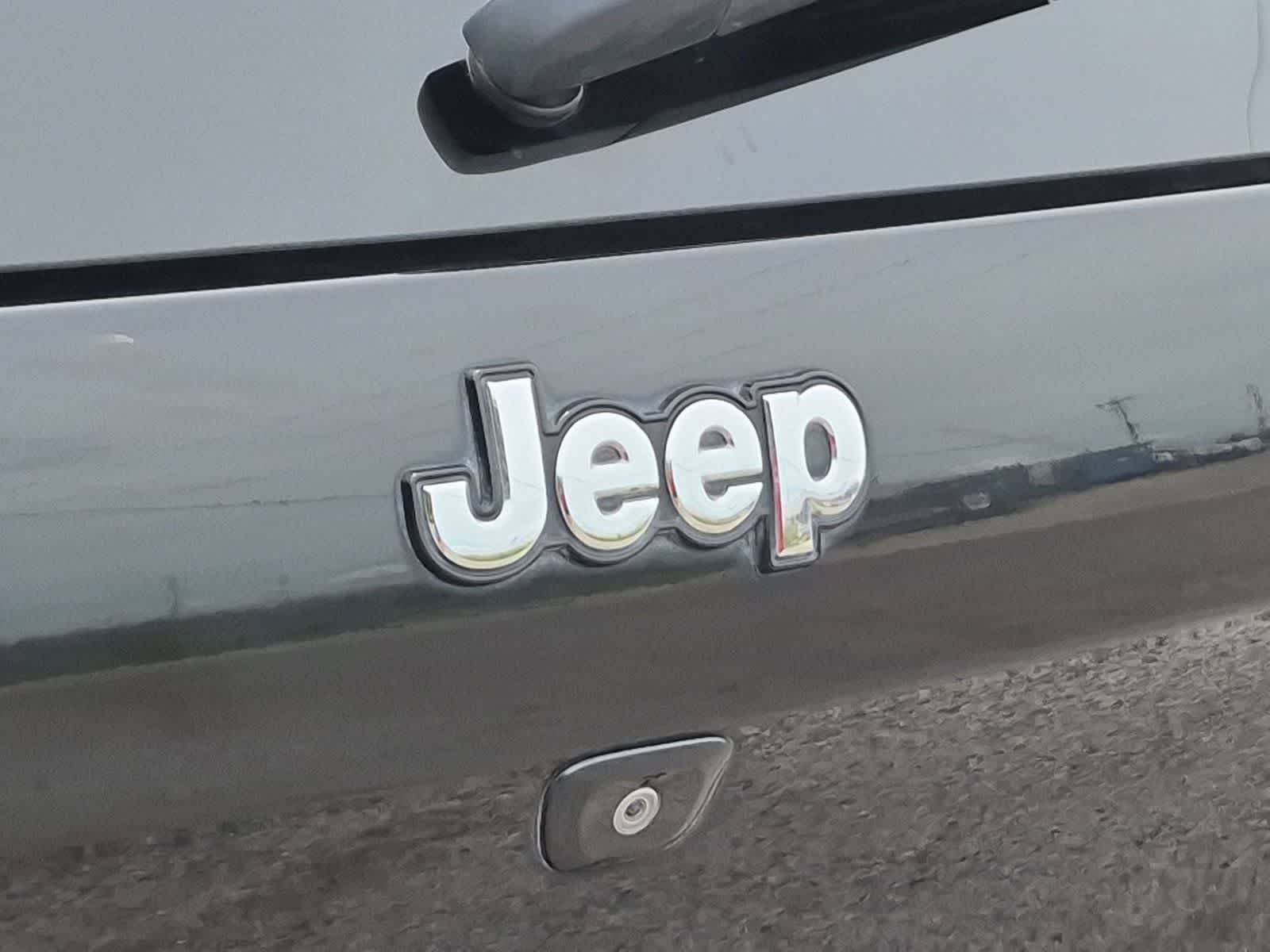 Thumbnail: 2016 Jeep Cherokee - 27