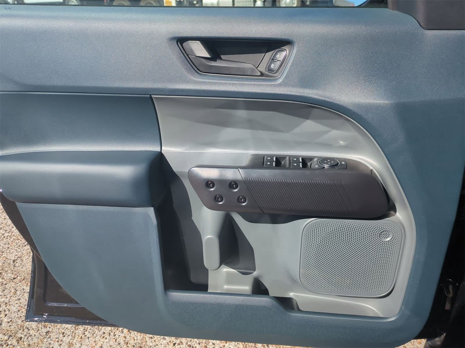 Thumbnail: 2026 Ford Maverick - 21