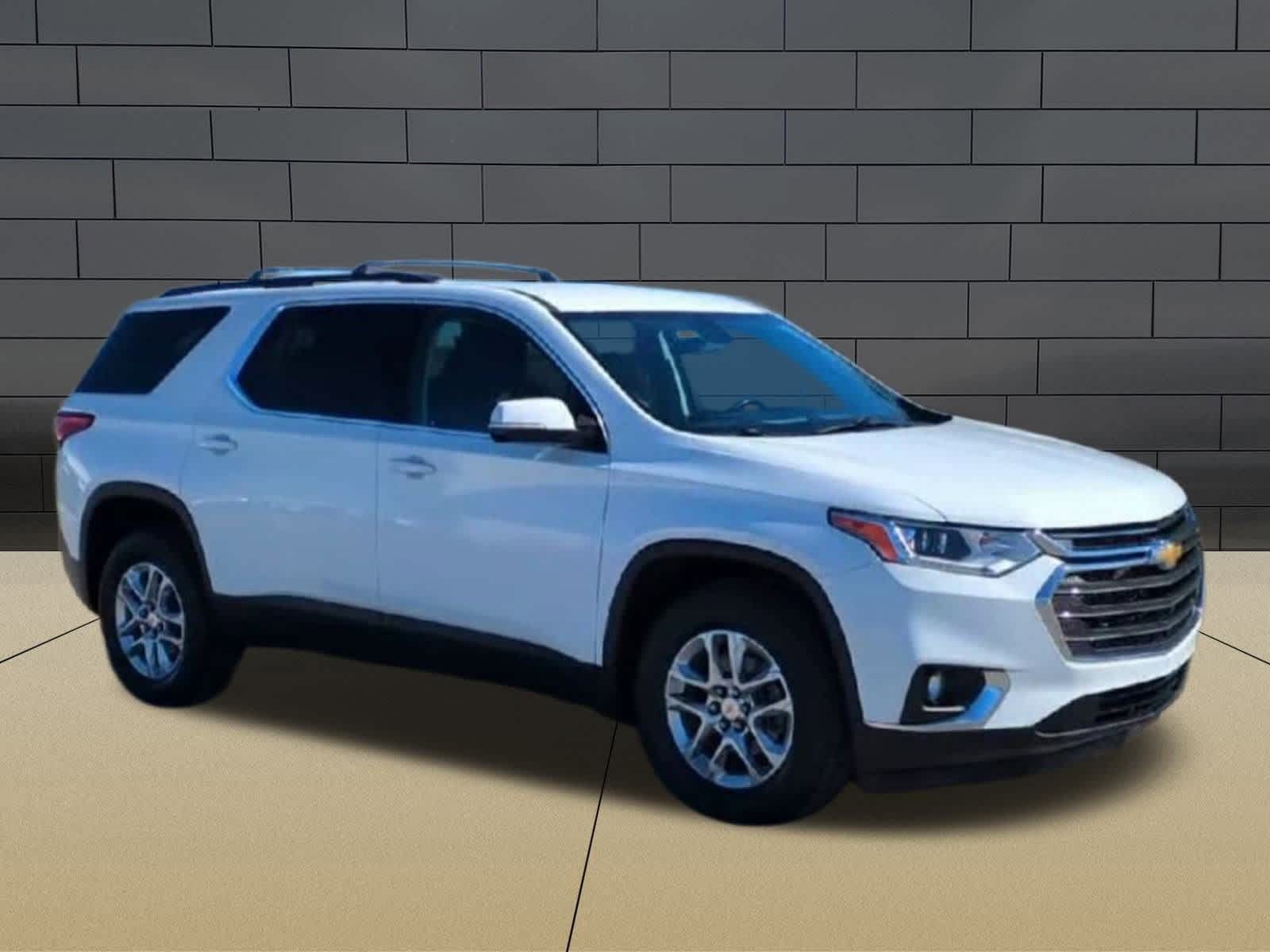 Thumbnail: 2020 Chevrolet Traverse - 2