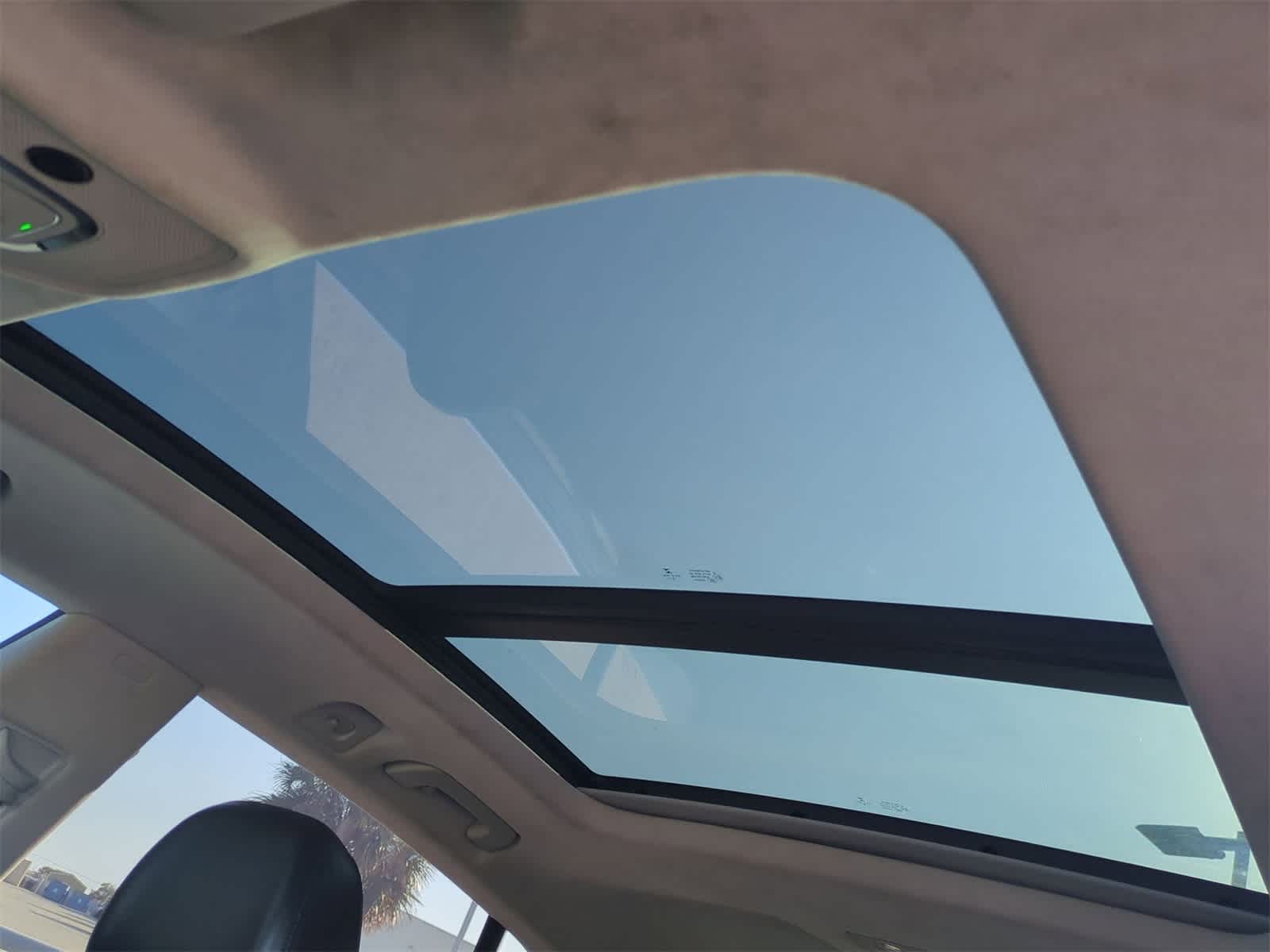 Thumbnail: 2019 Audi Q8 - 19