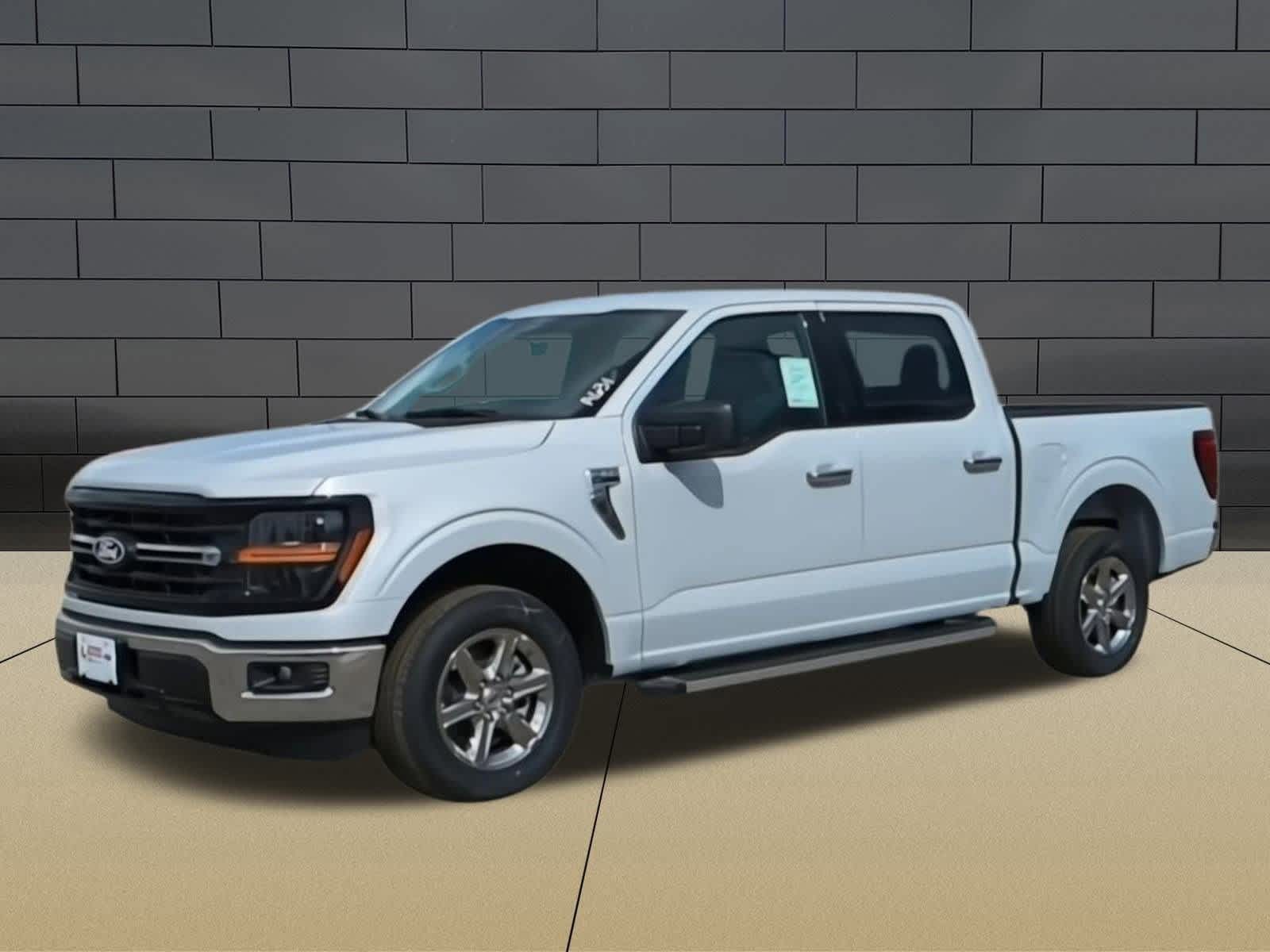 2025 Ford F-150 XLT photo 4