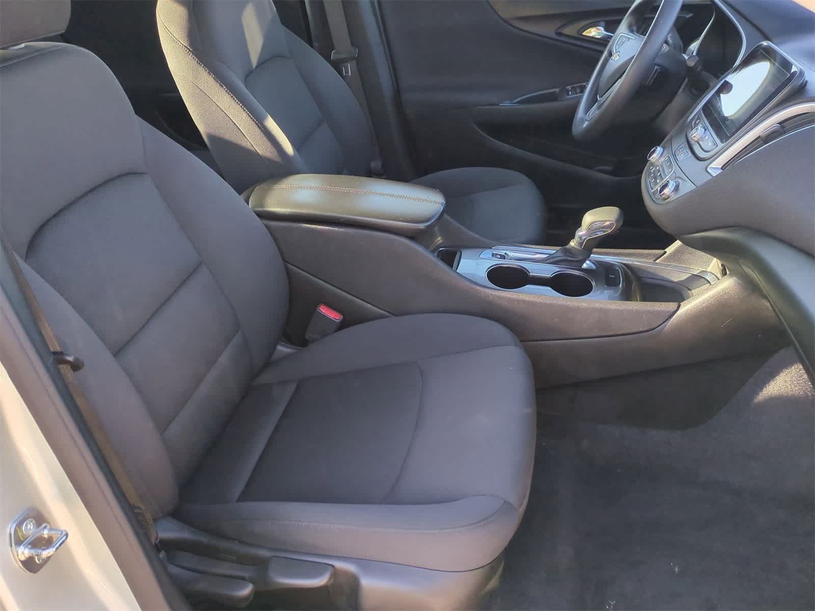 Thumbnail: 2022 Chevrolet Malibu - 27