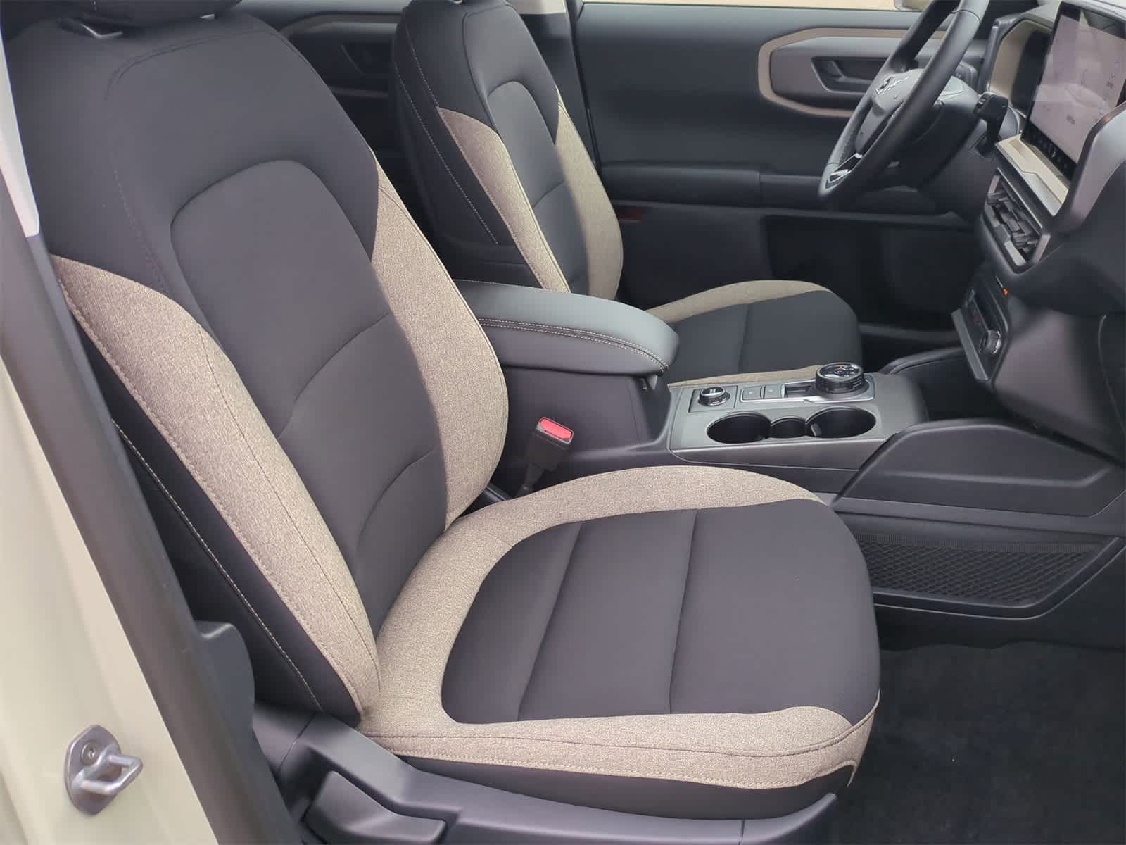 Thumbnail: 2025 Ford Bronco Sport - 26