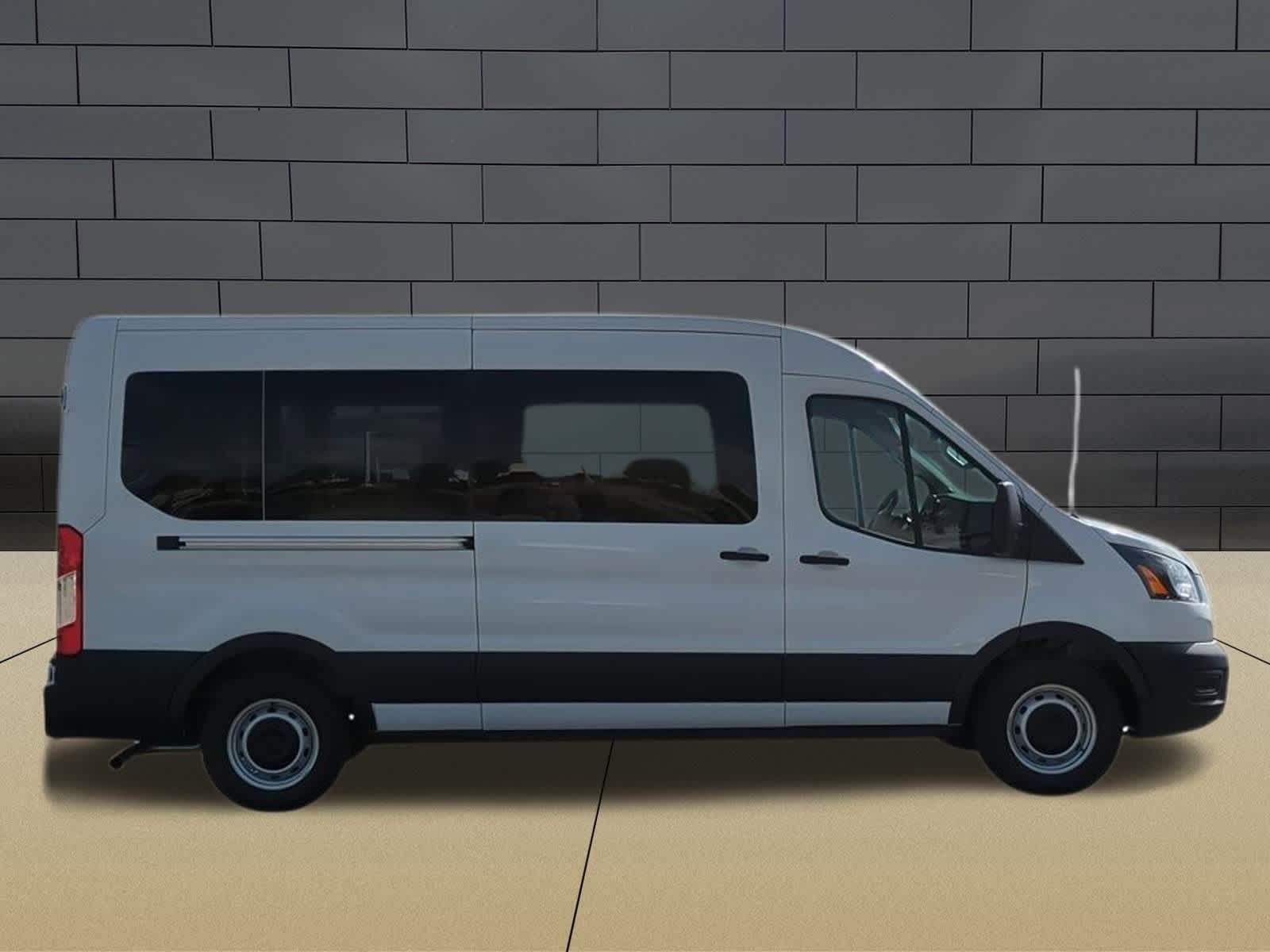 Thumbnail: 2025 Ford Econoline - 9