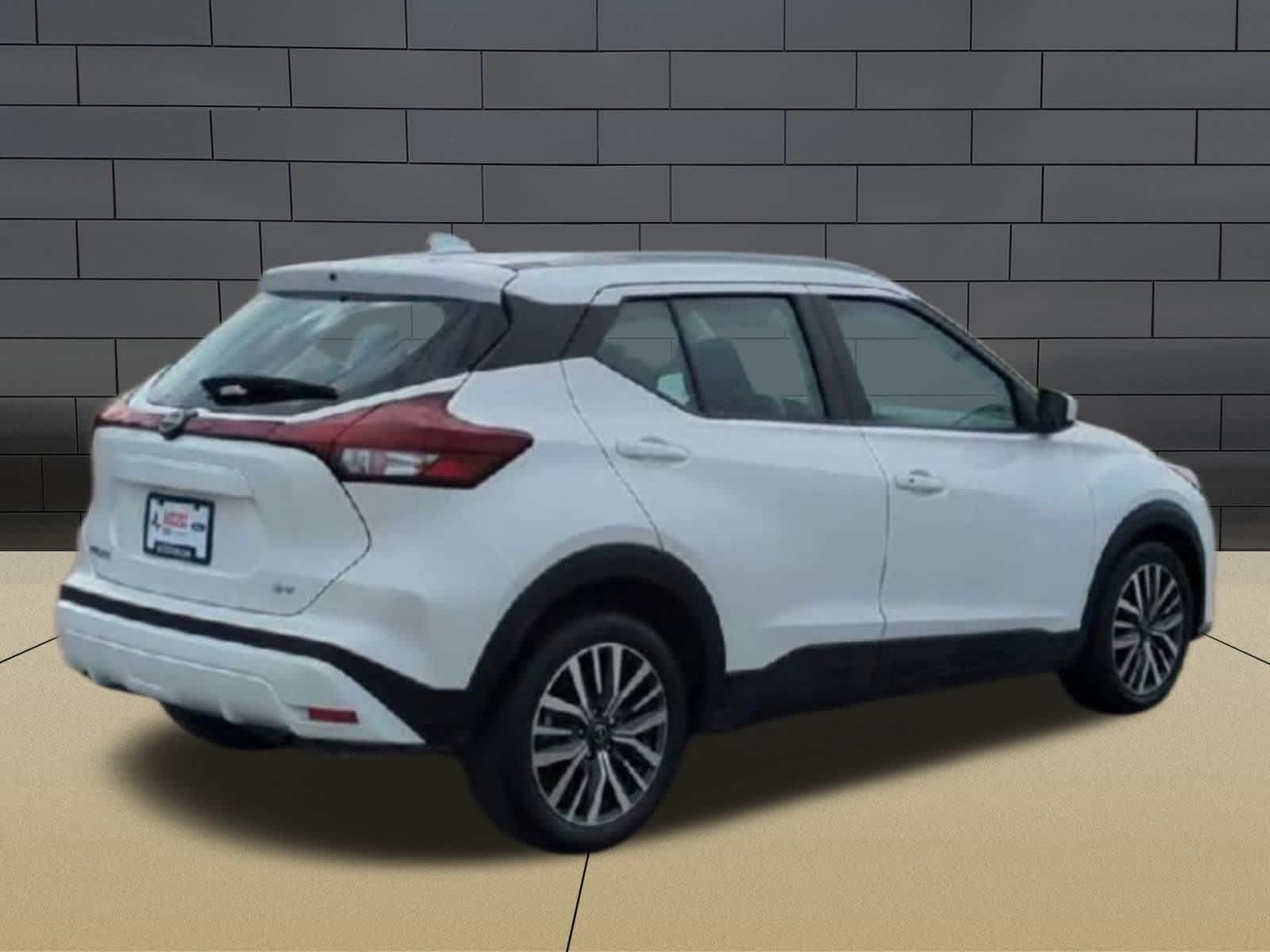 Thumbnail: 2023 Nissan Kicks - 8