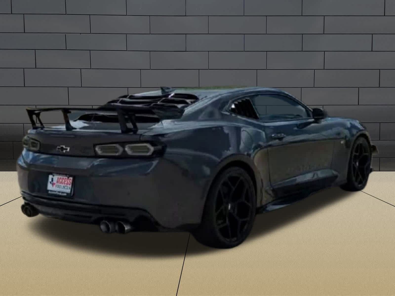 Thumbnail: 2016 Chevrolet Camaro - 8