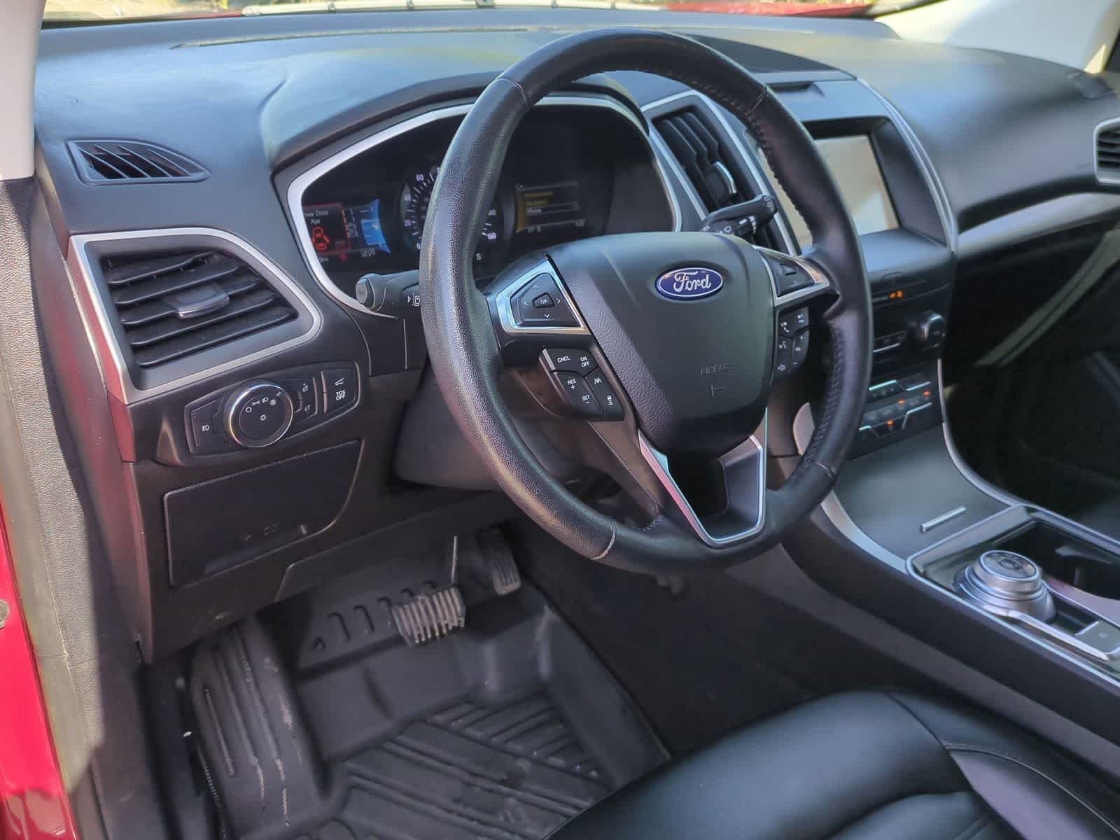 Thumbnail: 2020 Ford Edge - 10