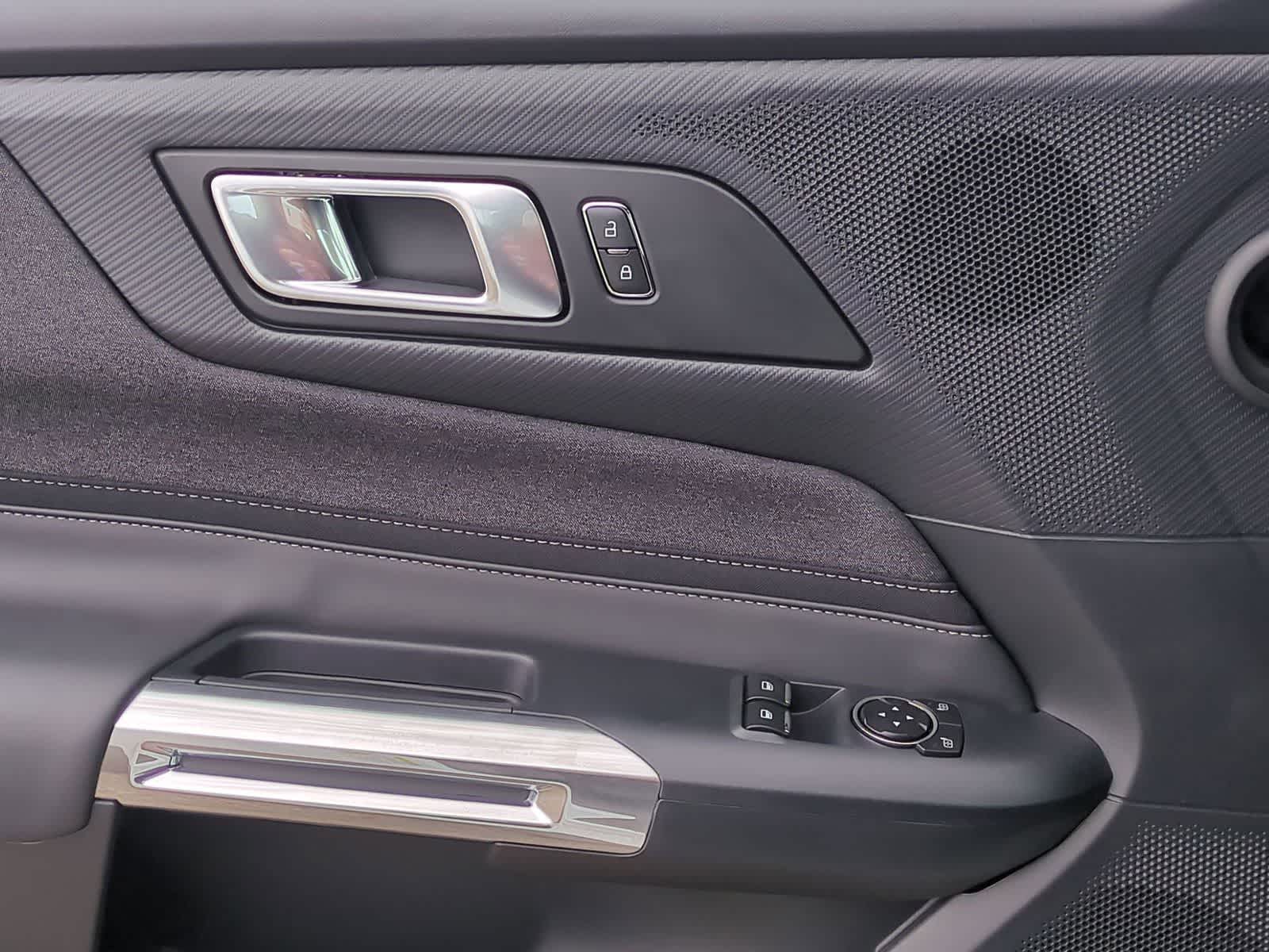 Thumbnail: 2025 Ford Mustang - 21