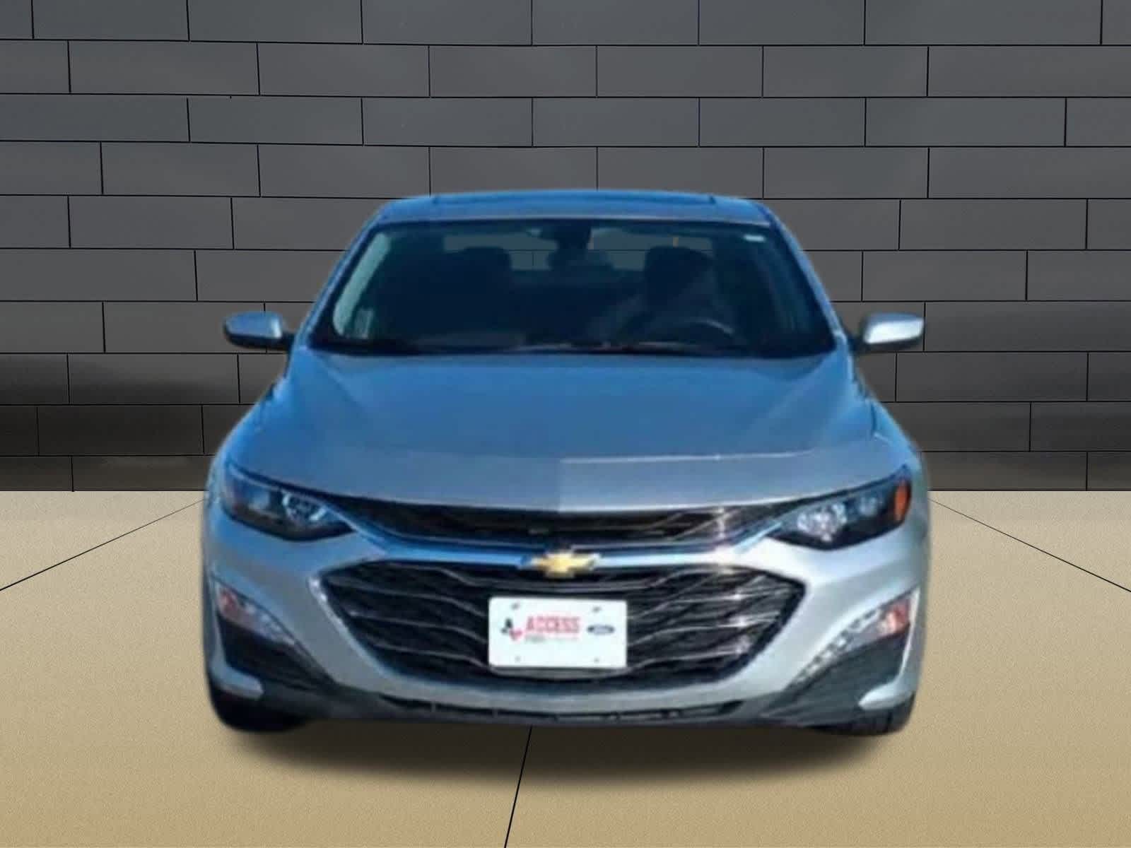 Thumbnail: 2022 Chevrolet Malibu - 3