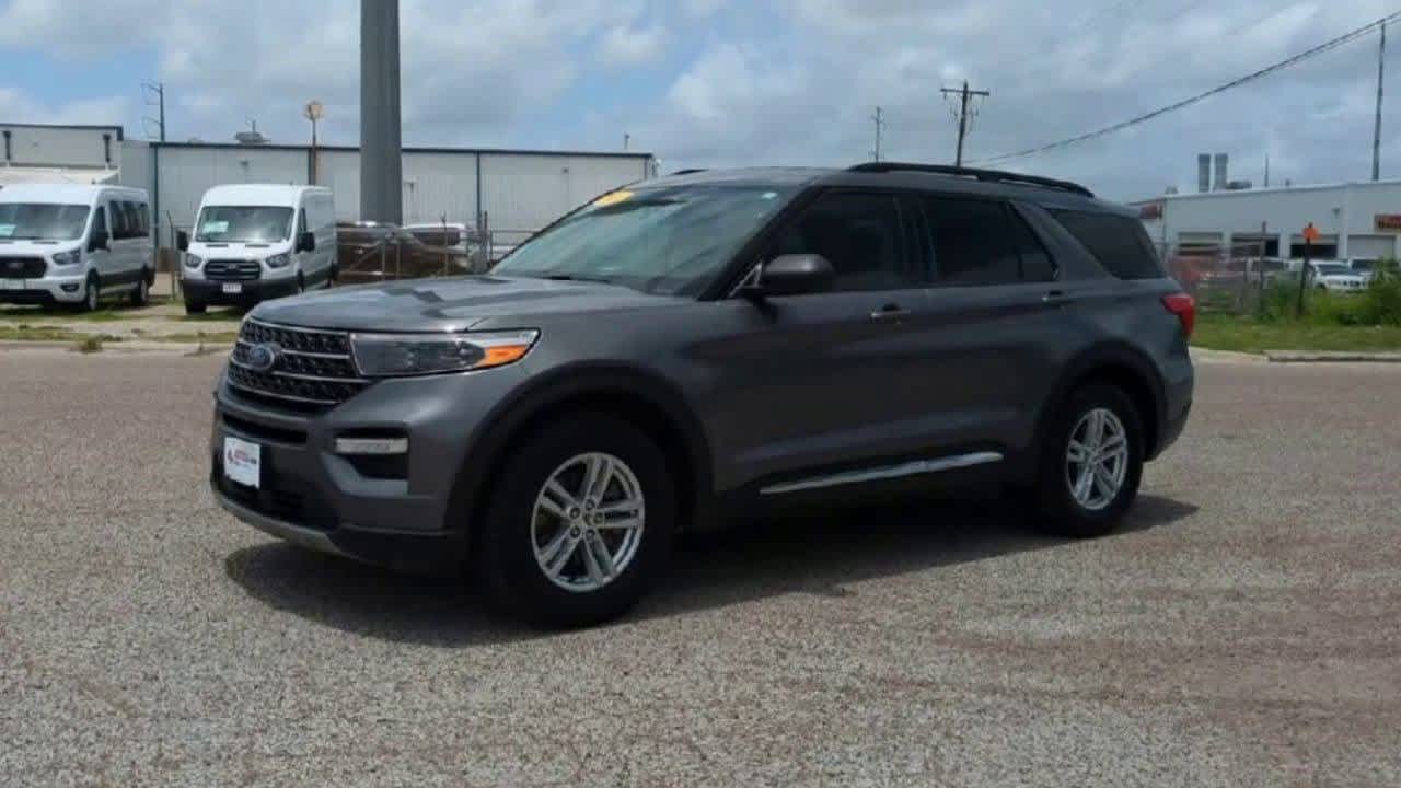 Thumbnail: 2021 Ford Explorer - 4