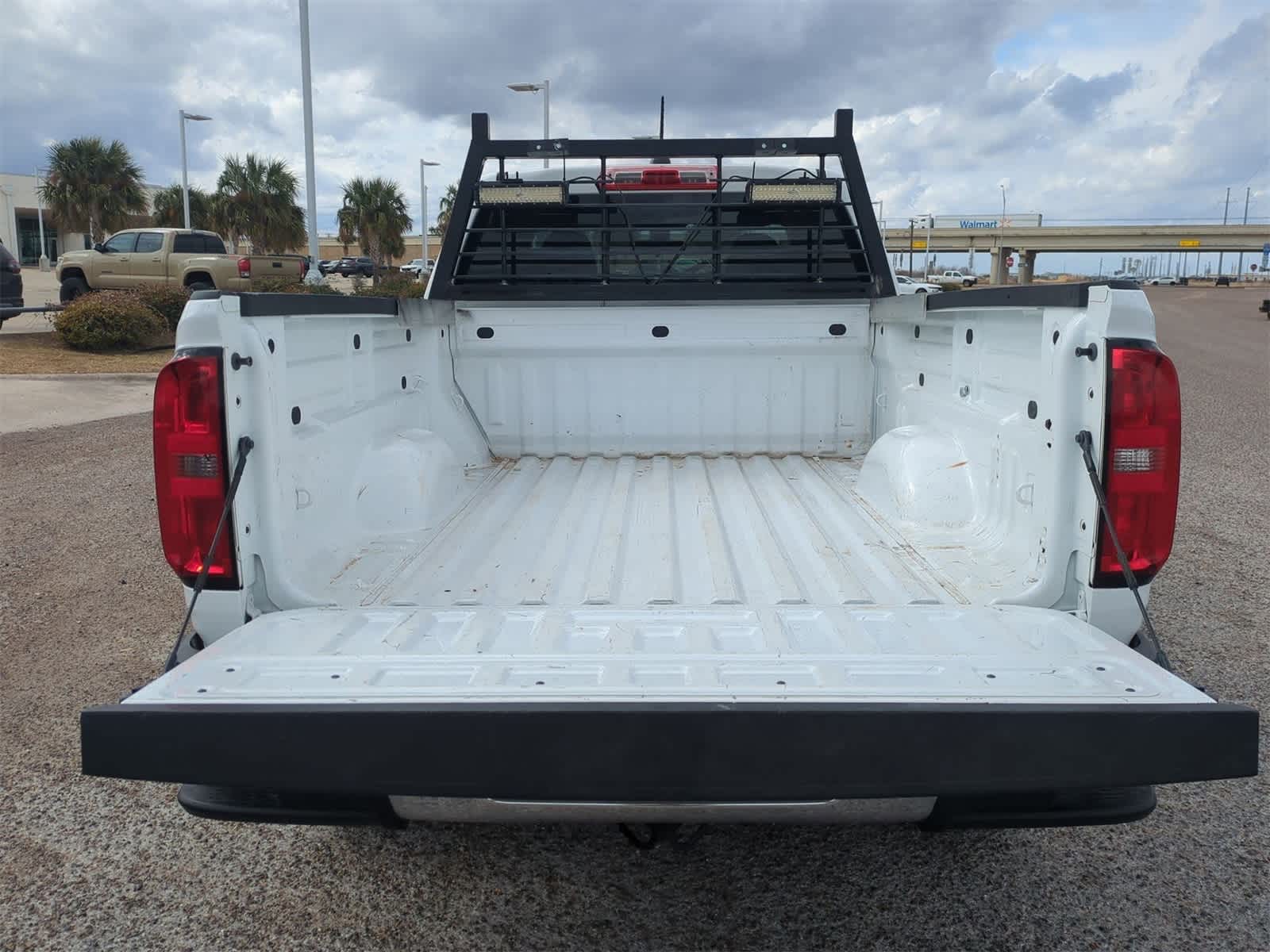 Thumbnail: 2022 Chevrolet Colorado - 23