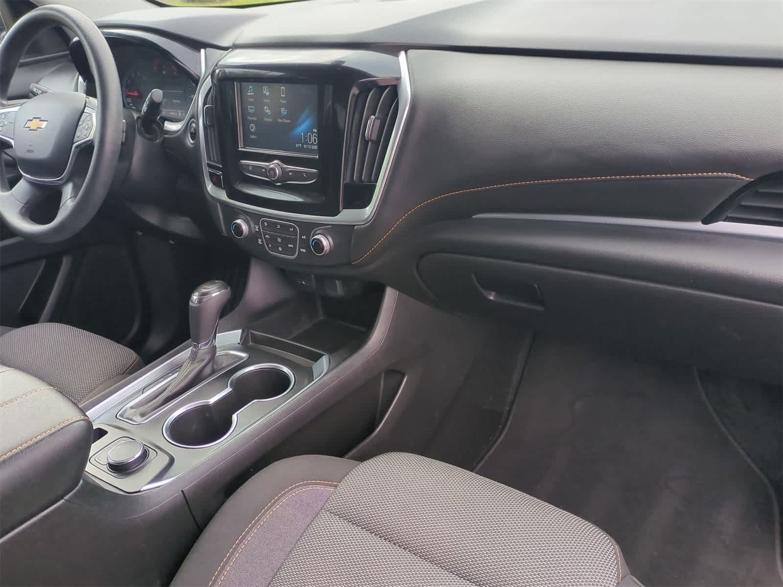 Thumbnail: 2019 Chevrolet Traverse - 27