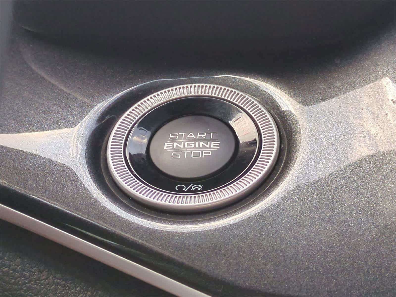 Thumbnail: 2023 Jeep Grand Cherokee - 16