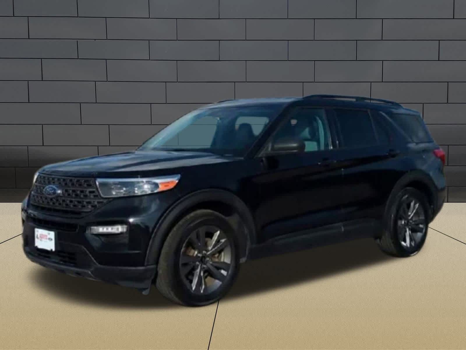 Thumbnail: 2021 Ford Explorer - 4