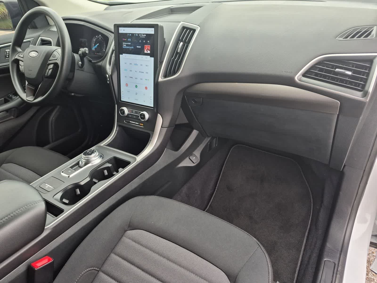 Thumbnail: 2024 Ford Edge - 26